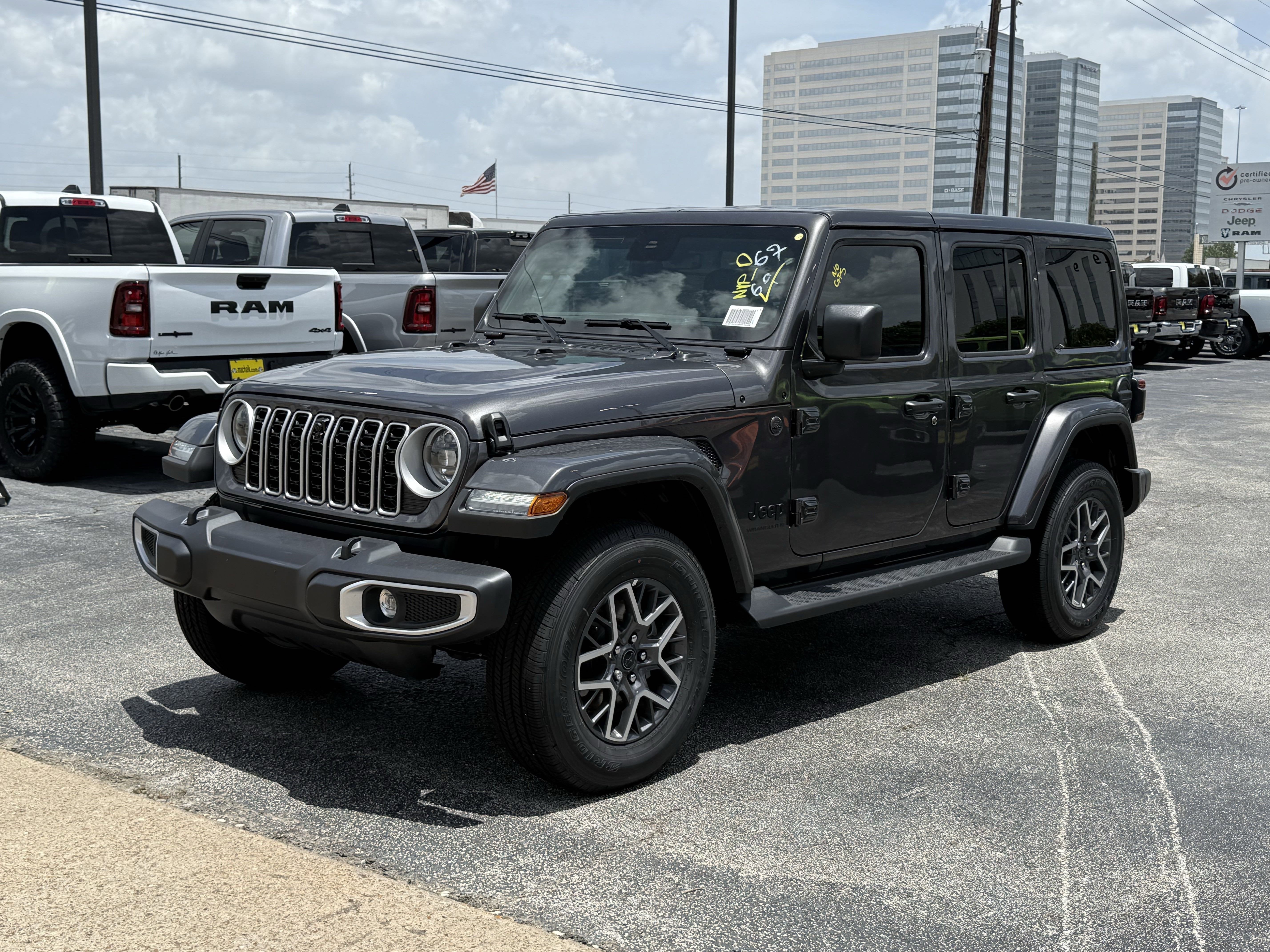 2025 Jeep Wrangler WRANGLER 4-DOOR SAHARA