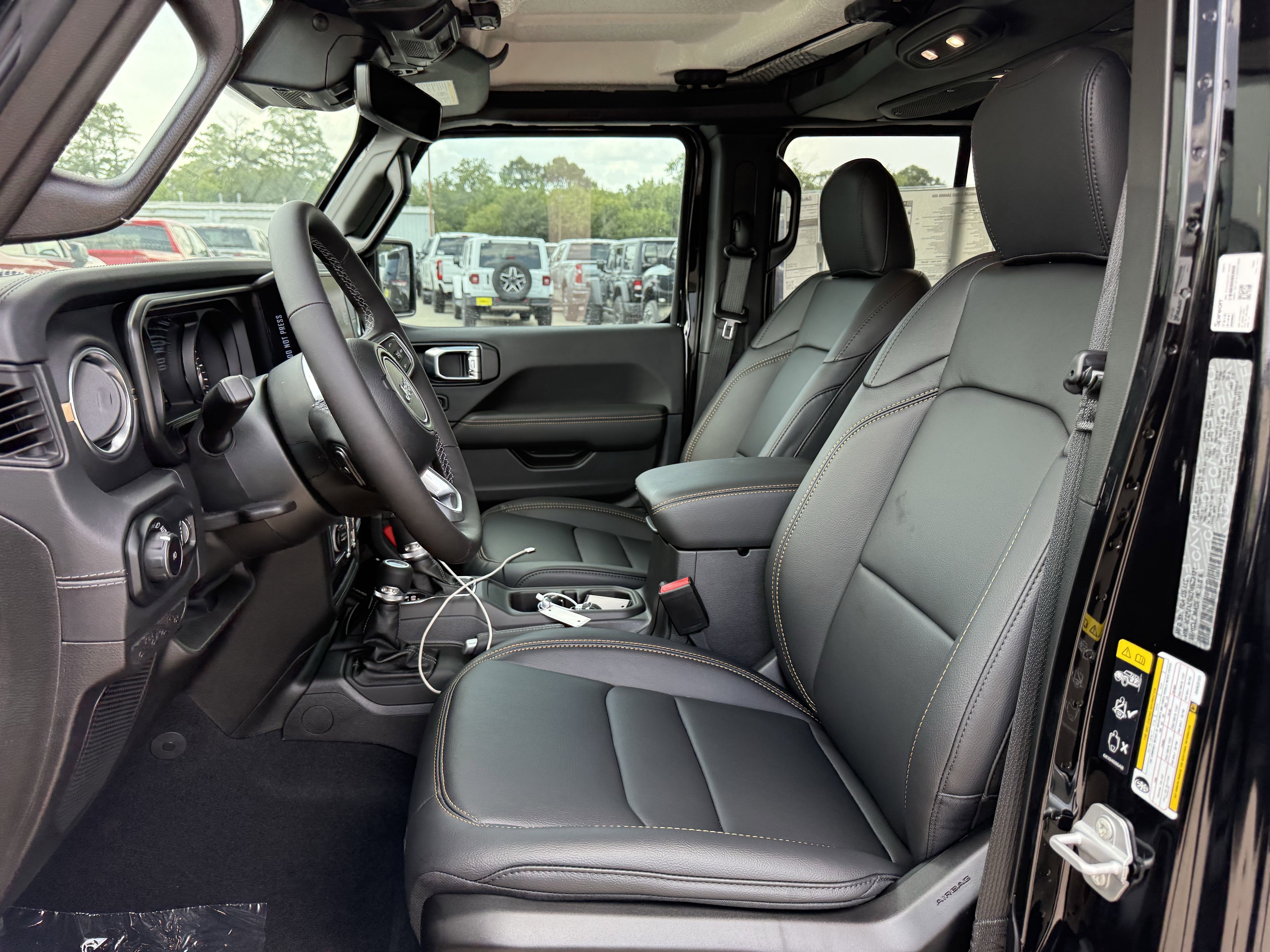 2025 Jeep Wrangler WRANGLER 4-DOOR SAHARA