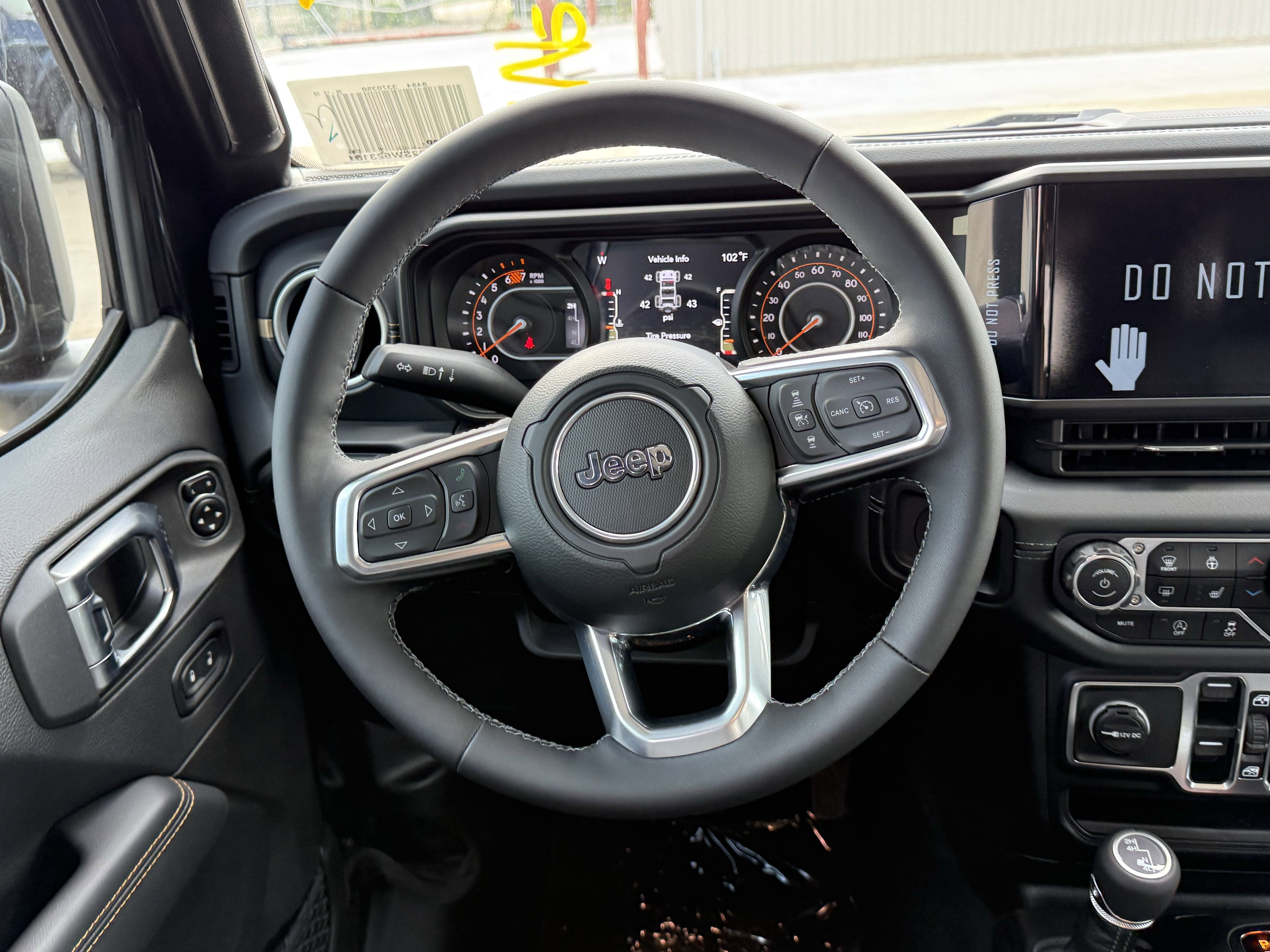 2025 Jeep Wrangler WRANGLER 4-DOOR SAHARA