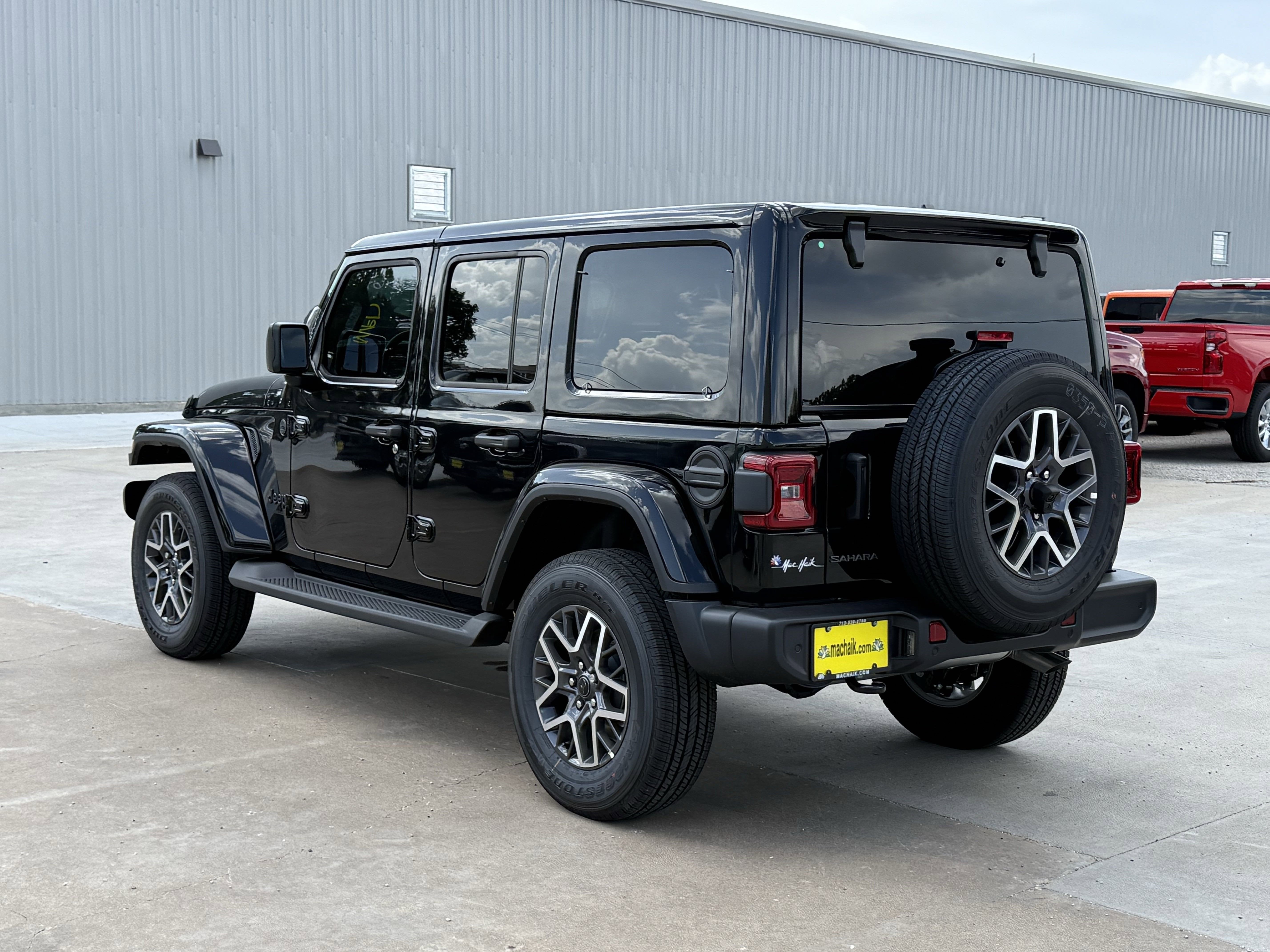 2025 Jeep Wrangler WRANGLER 4-DOOR SAHARA