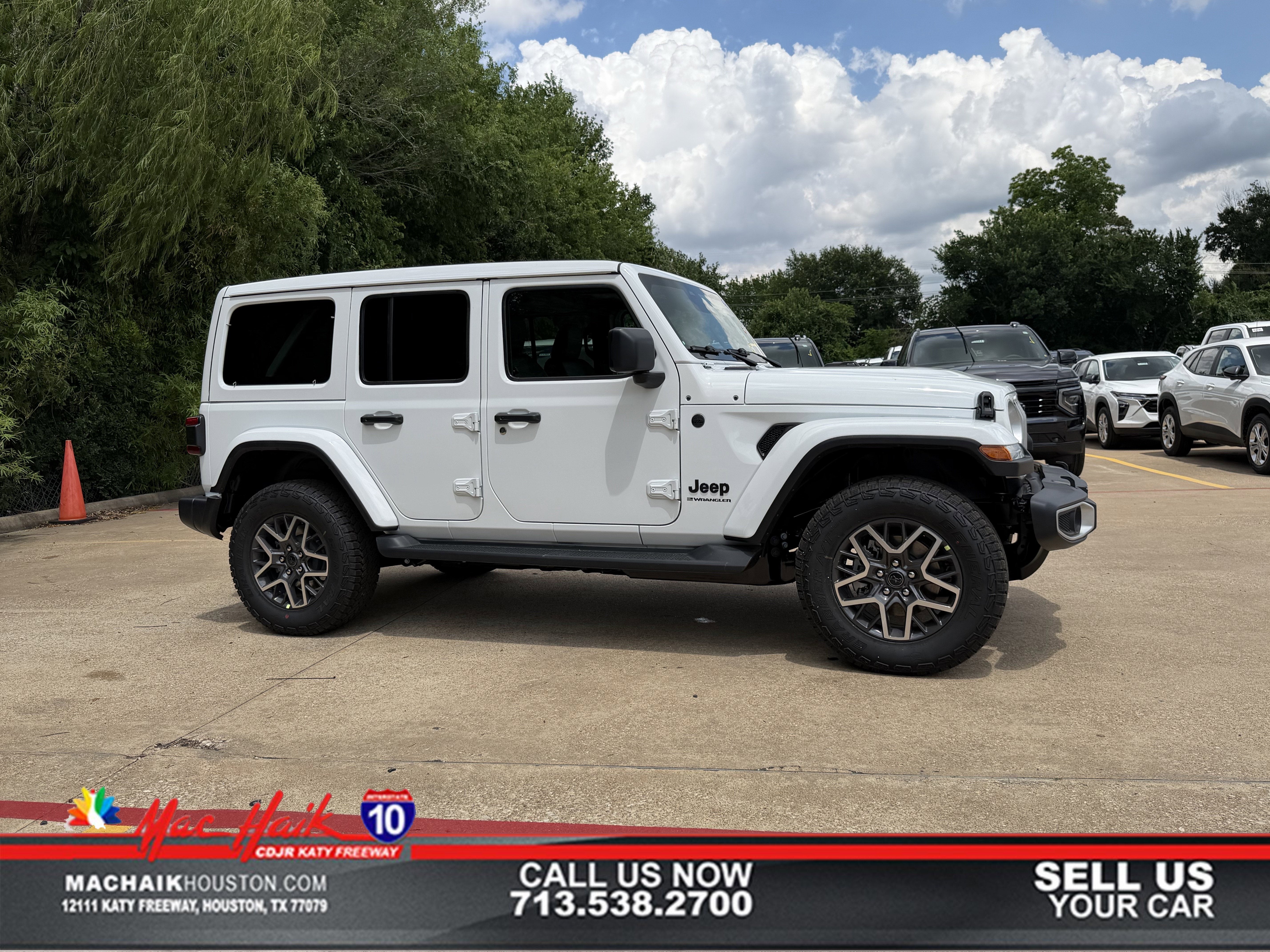 2026 Jeep Wrangler Sahara's photo