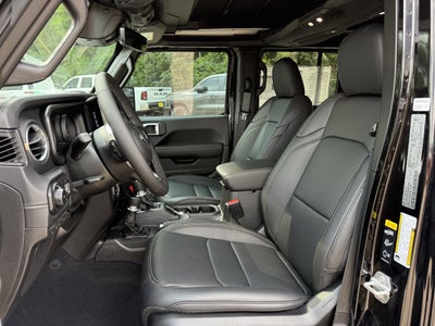 2025 Jeep Wrangler WRANGLER 4-DOOR SAHARA