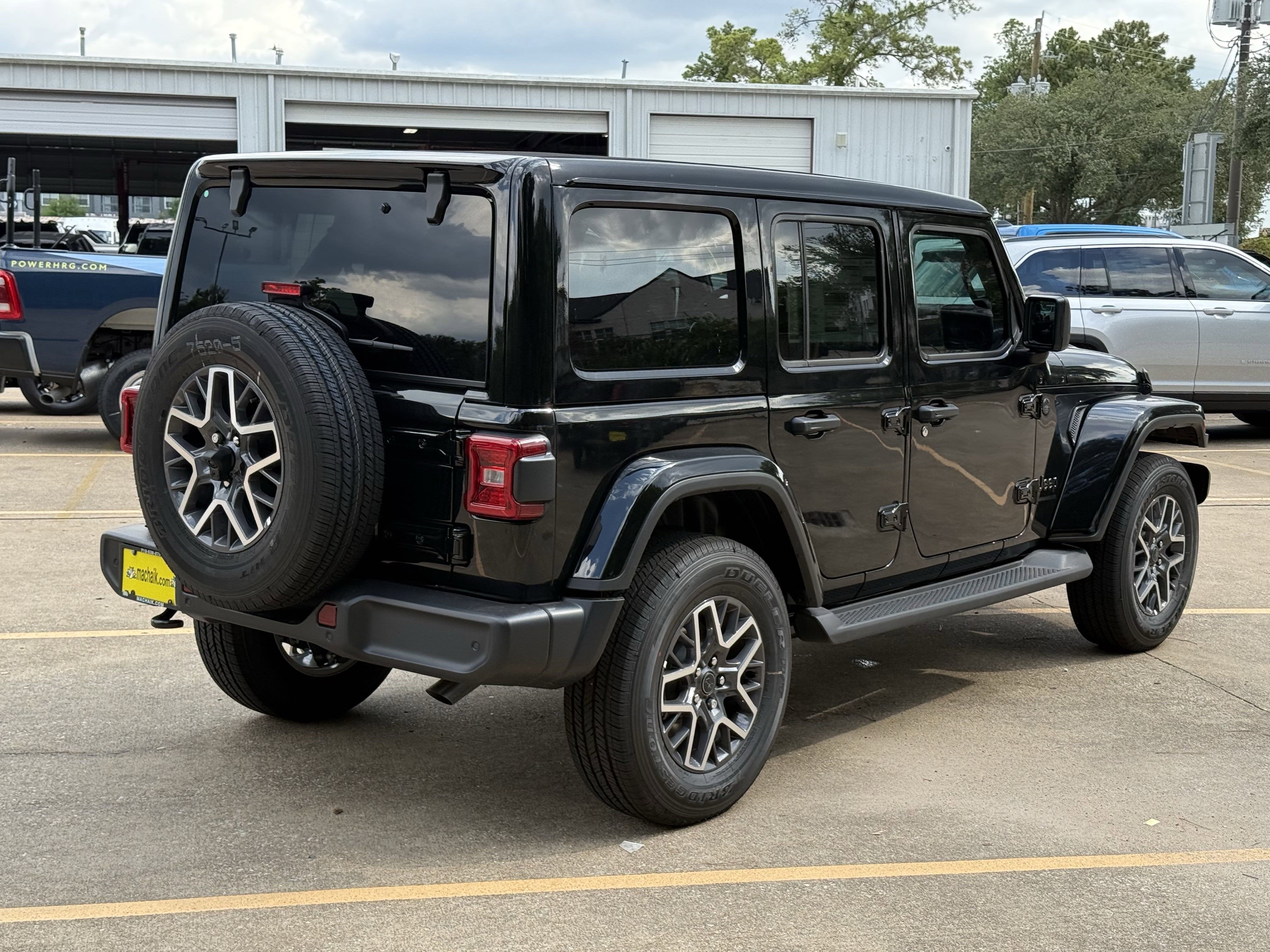 2025 Jeep Wrangler WRANGLER 4-DOOR SAHARA