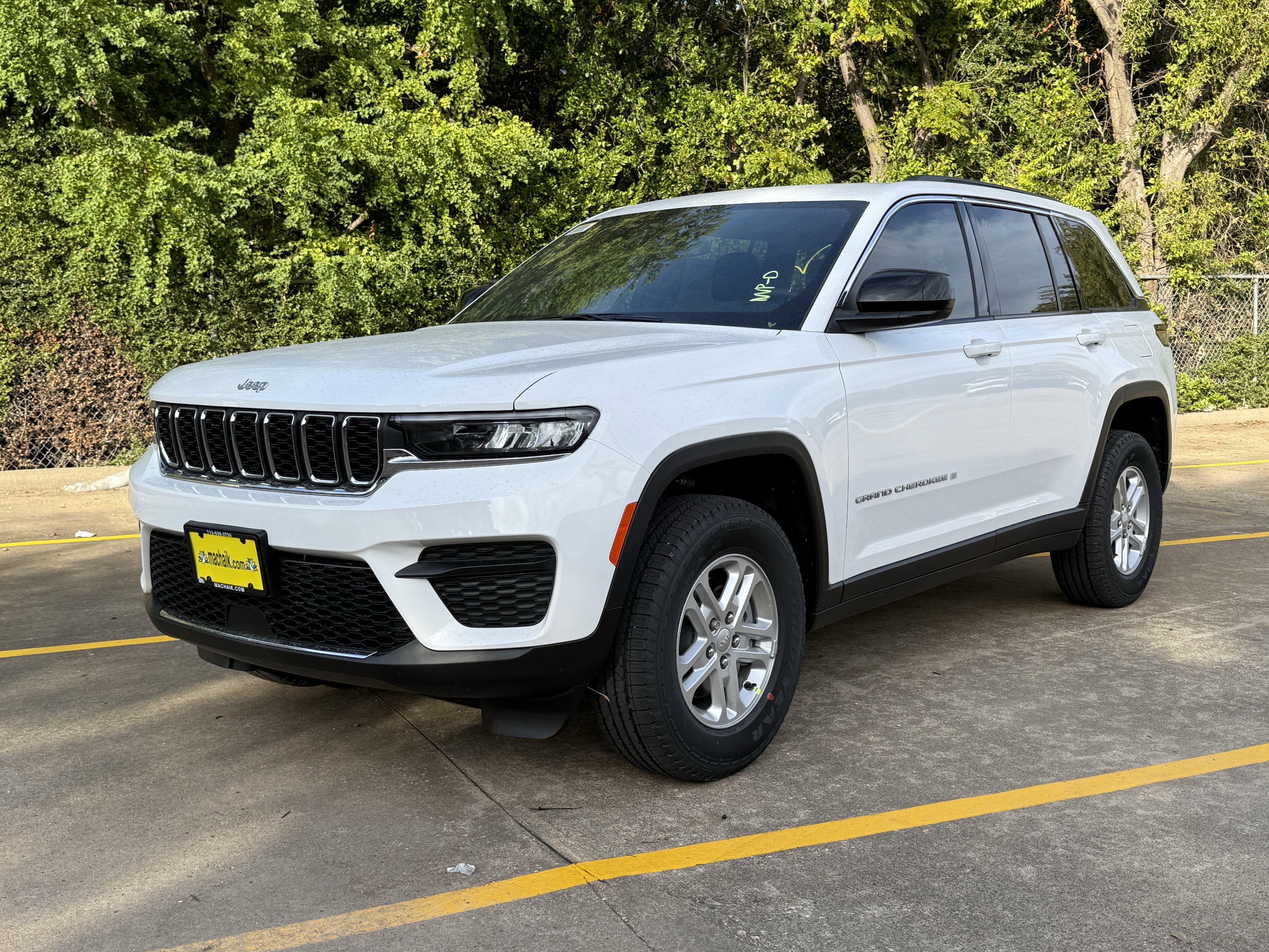 2025 Jeep Grand Cherokee GRAND CHEROKEE LAREDO 4X2
