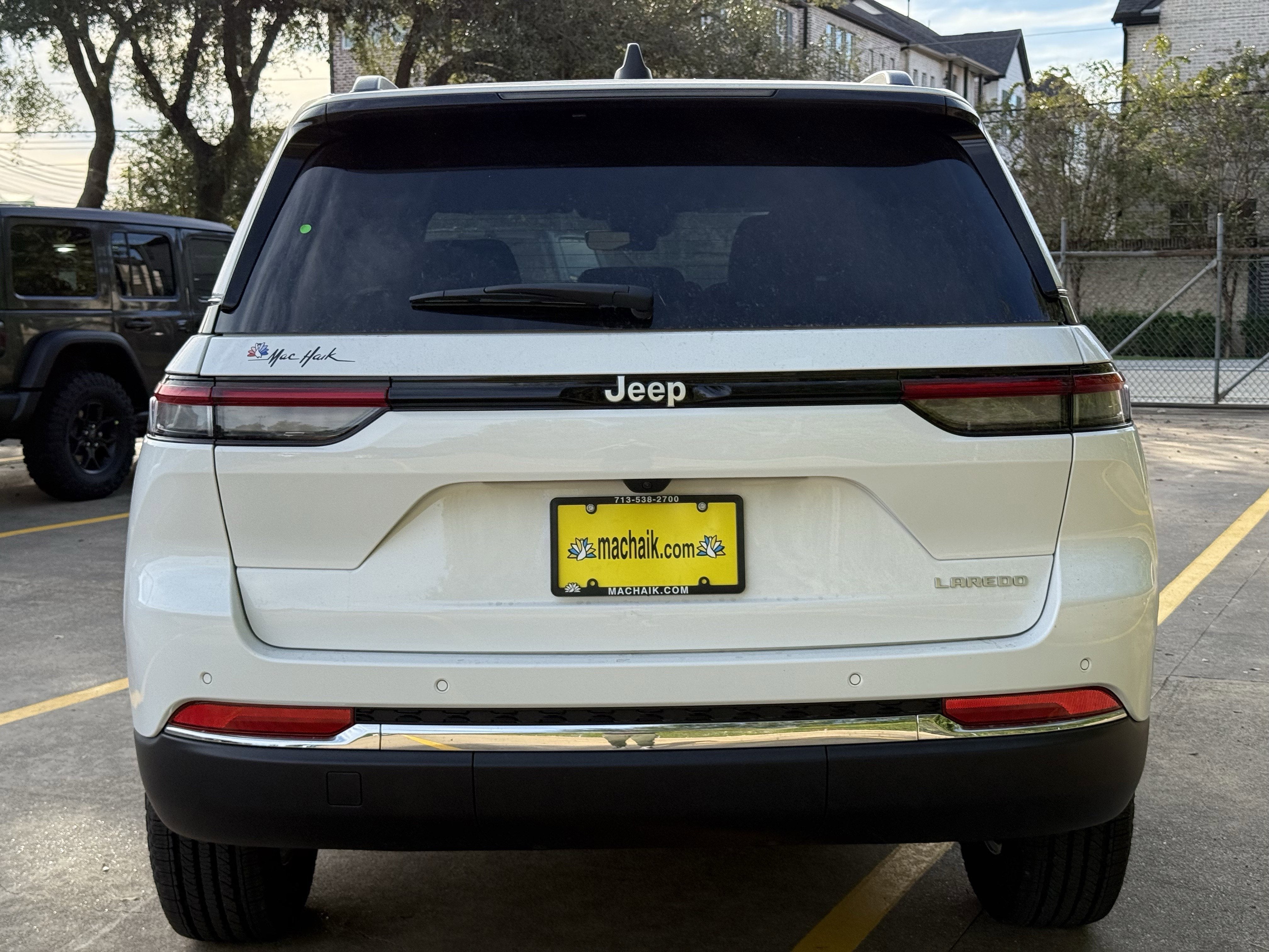 2025 Jeep Grand Cherokee GRAND CHEROKEE LAREDO 4X2