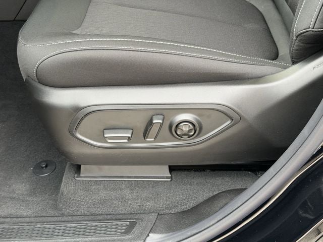 2026 Jeep Grand Cherokee GRAND CHEROKEE LAREDO X 4X2