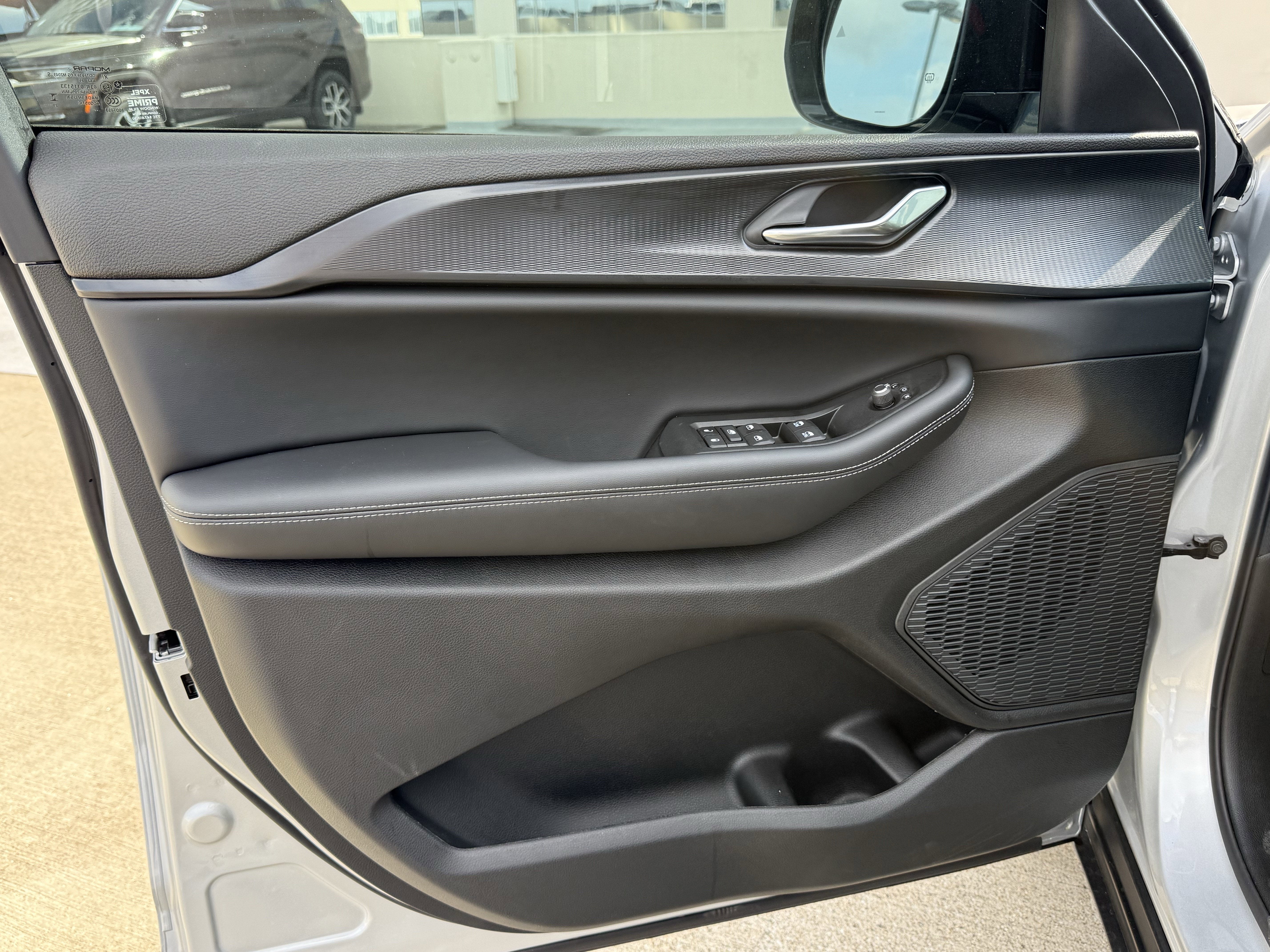 2025 Jeep Grand Cherokee GRAND CHEROKEE ALTITUDE X 4X2