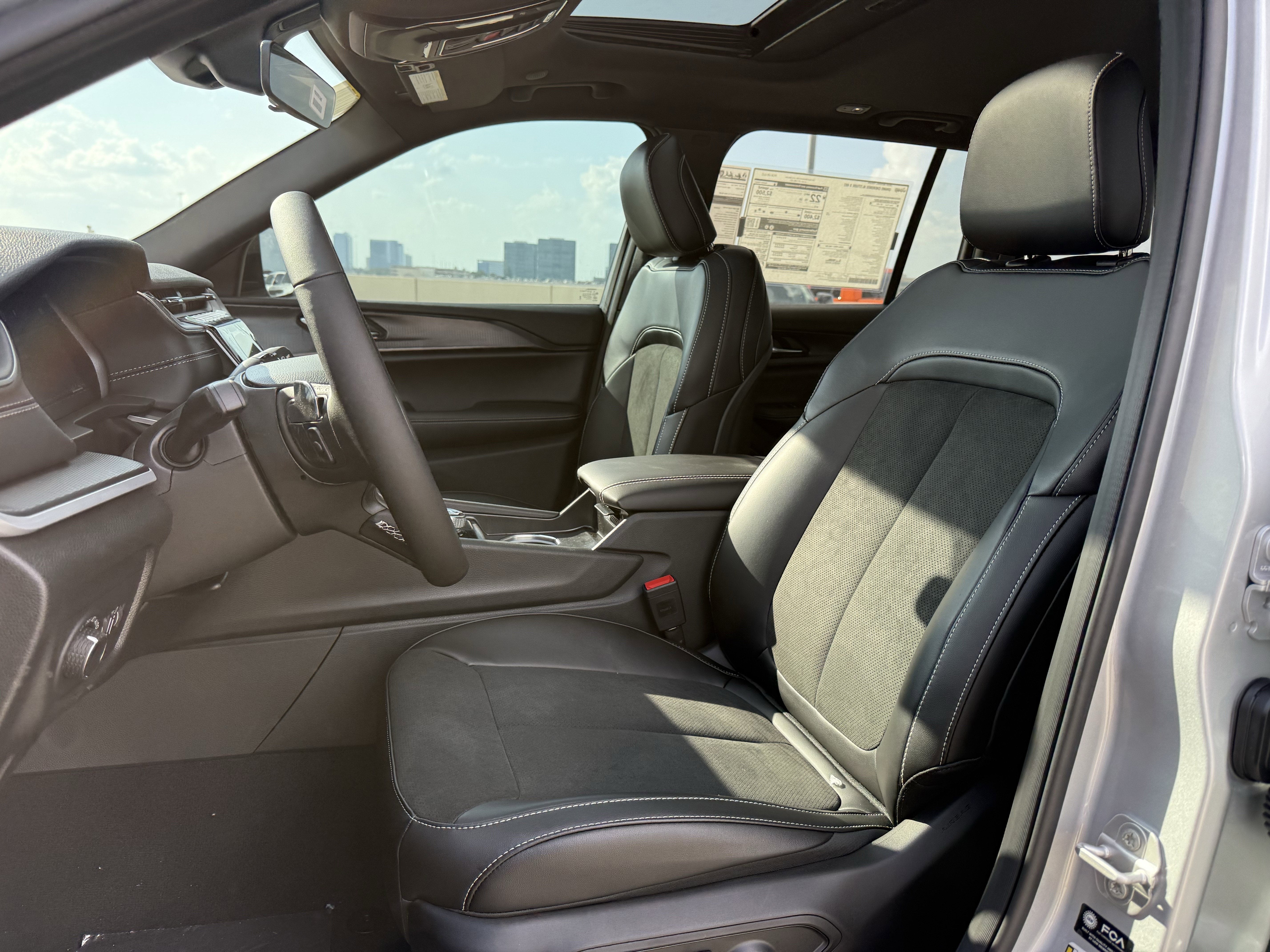 2025 Jeep Grand Cherokee GRAND CHEROKEE ALTITUDE X 4X2