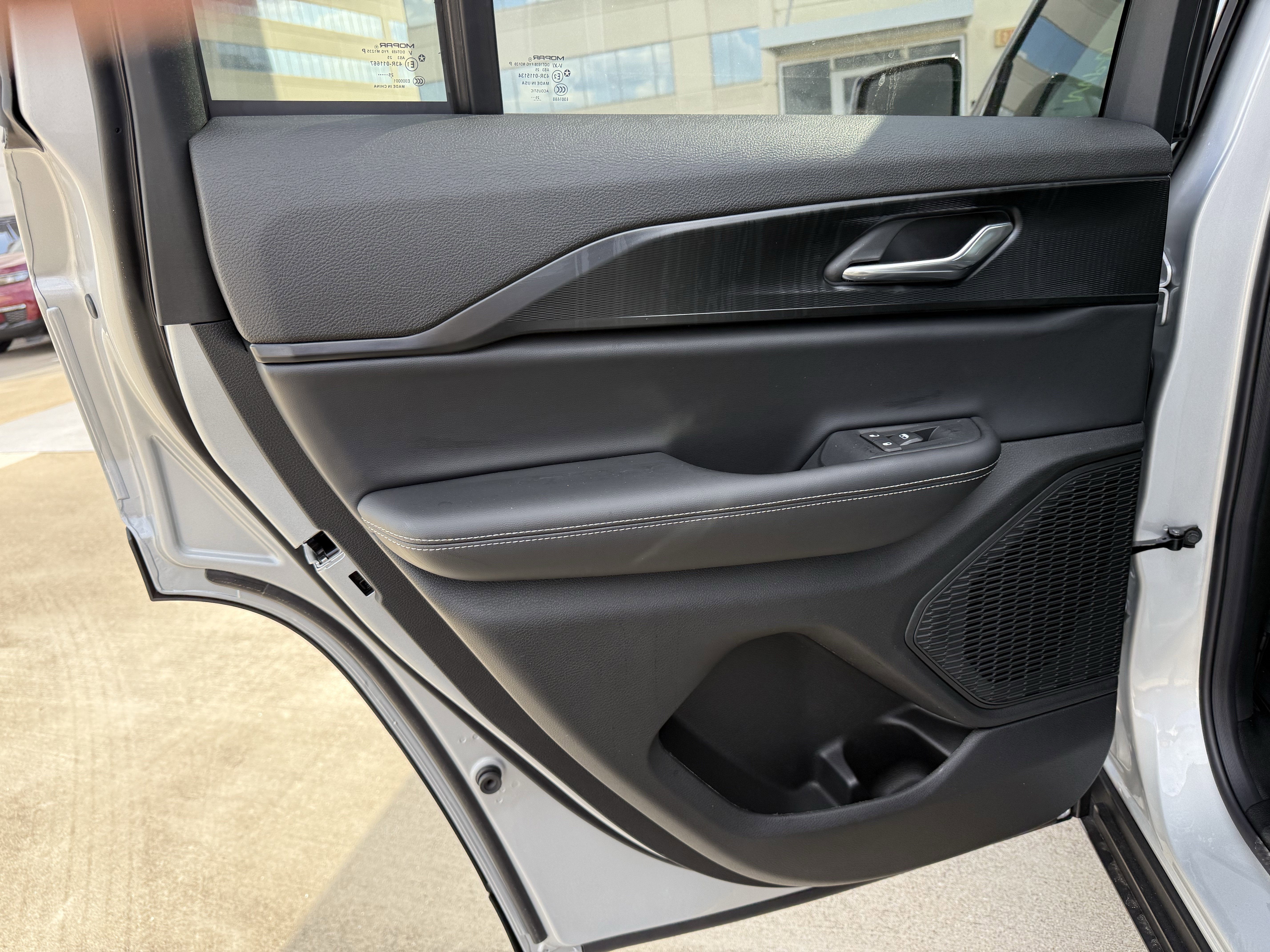 2025 Jeep Grand Cherokee GRAND CHEROKEE ALTITUDE X 4X2