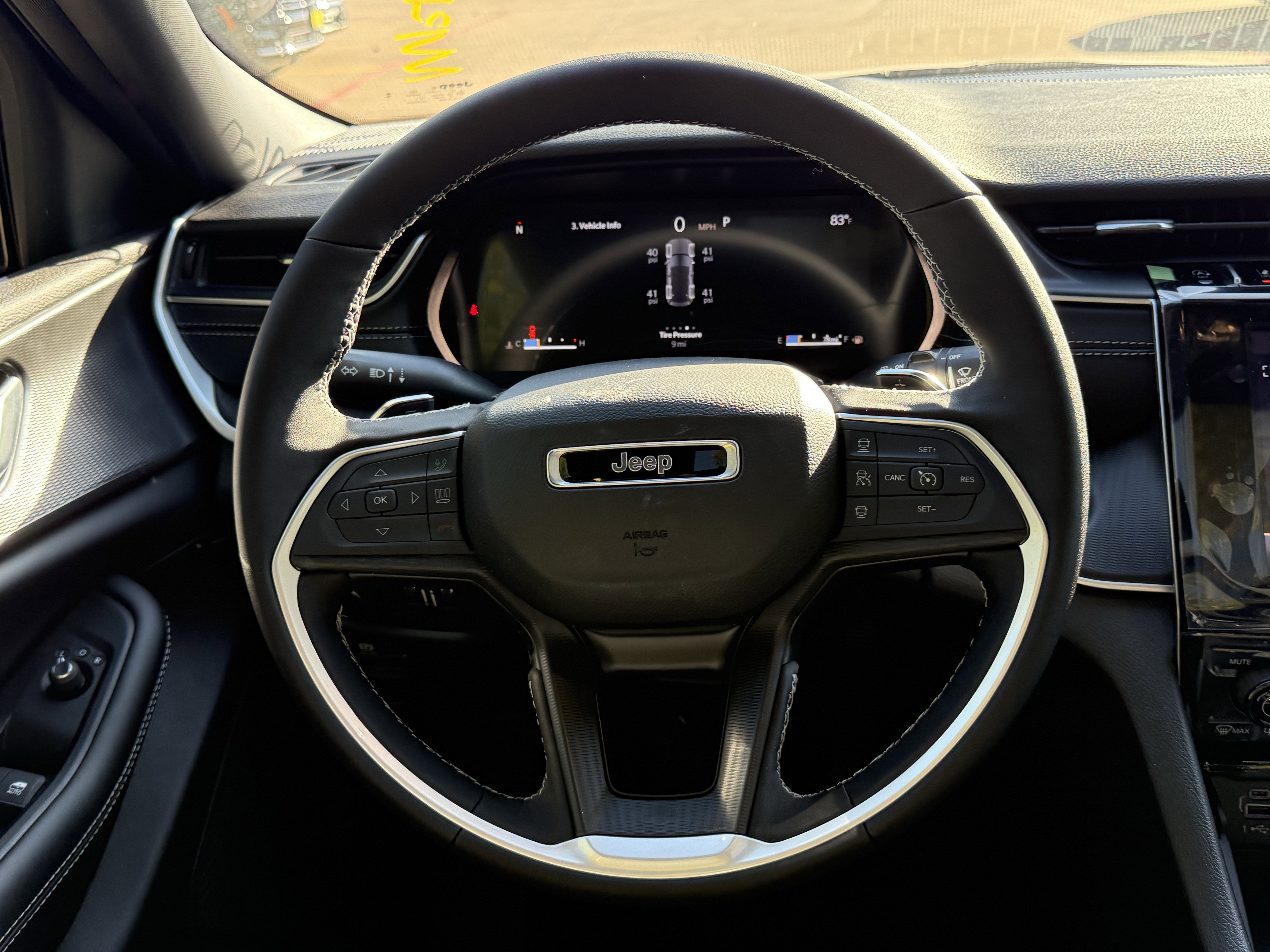 2025 Jeep Grand Cherokee GRAND CHEROKEE ALTITUDE X 4X2