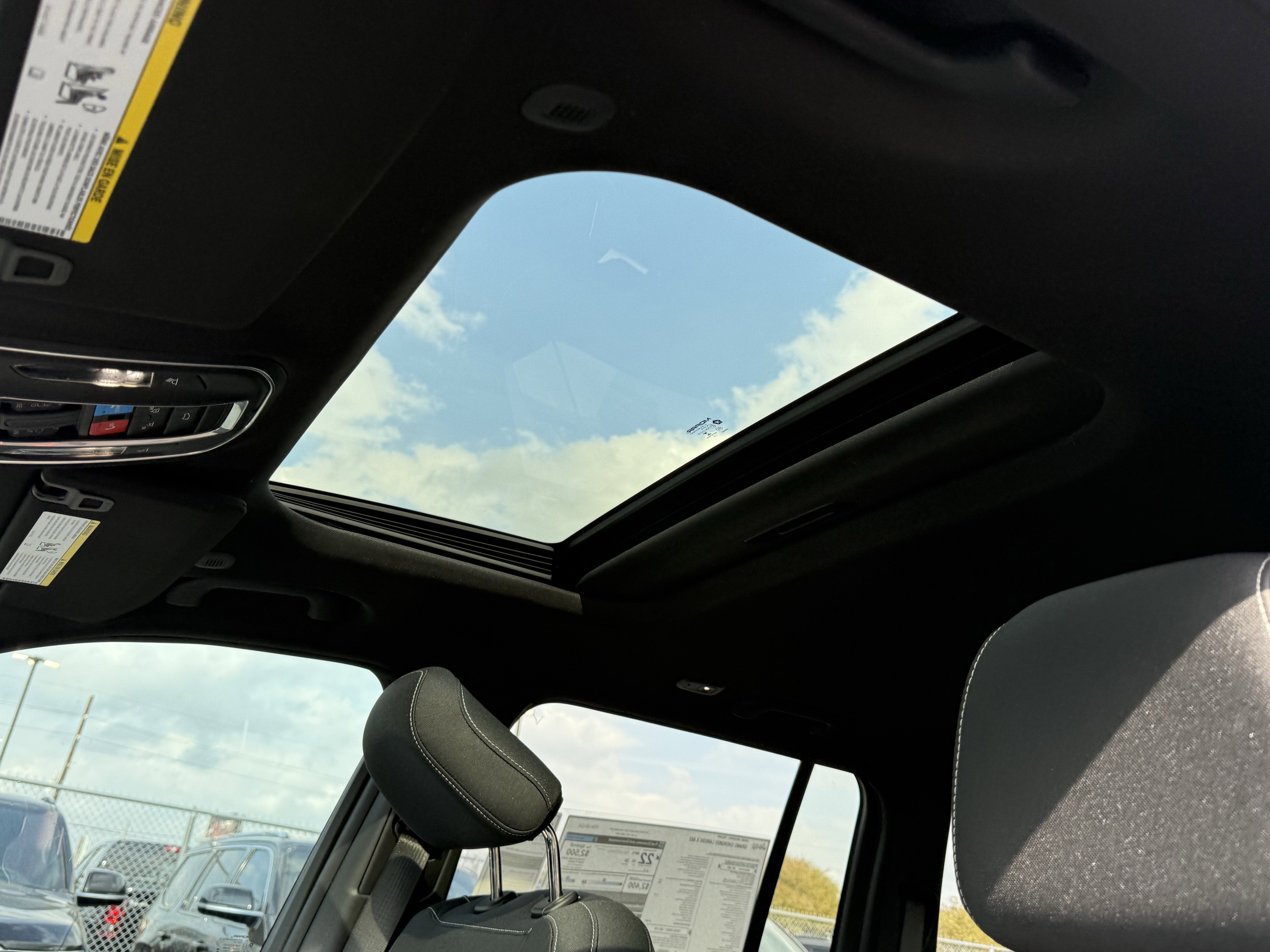 2025 Jeep Grand Cherokee GRAND CHEROKEE LAREDO X 4X2