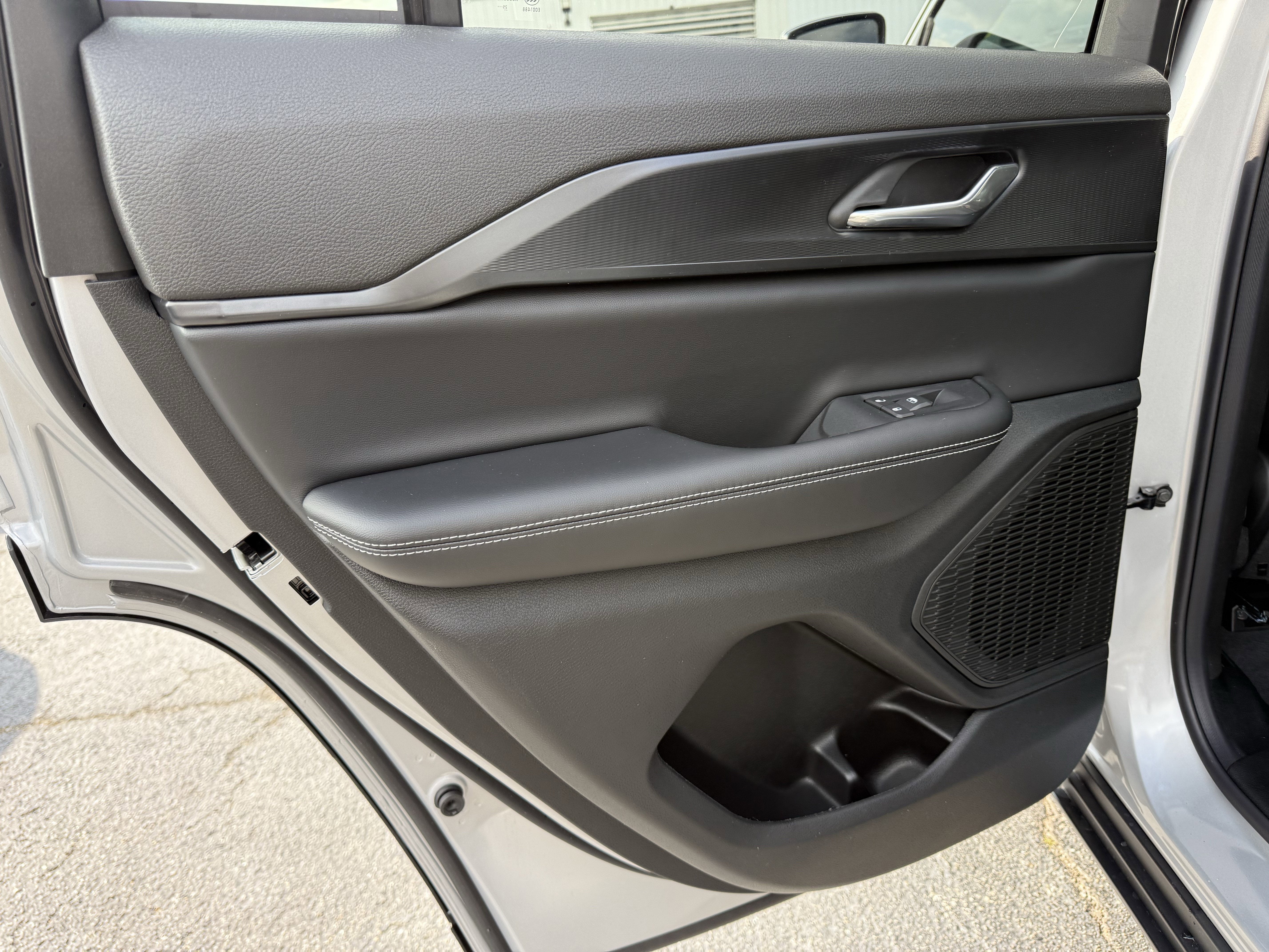 2025 Jeep Grand Cherokee GRAND CHEROKEE LAREDO X 4X2