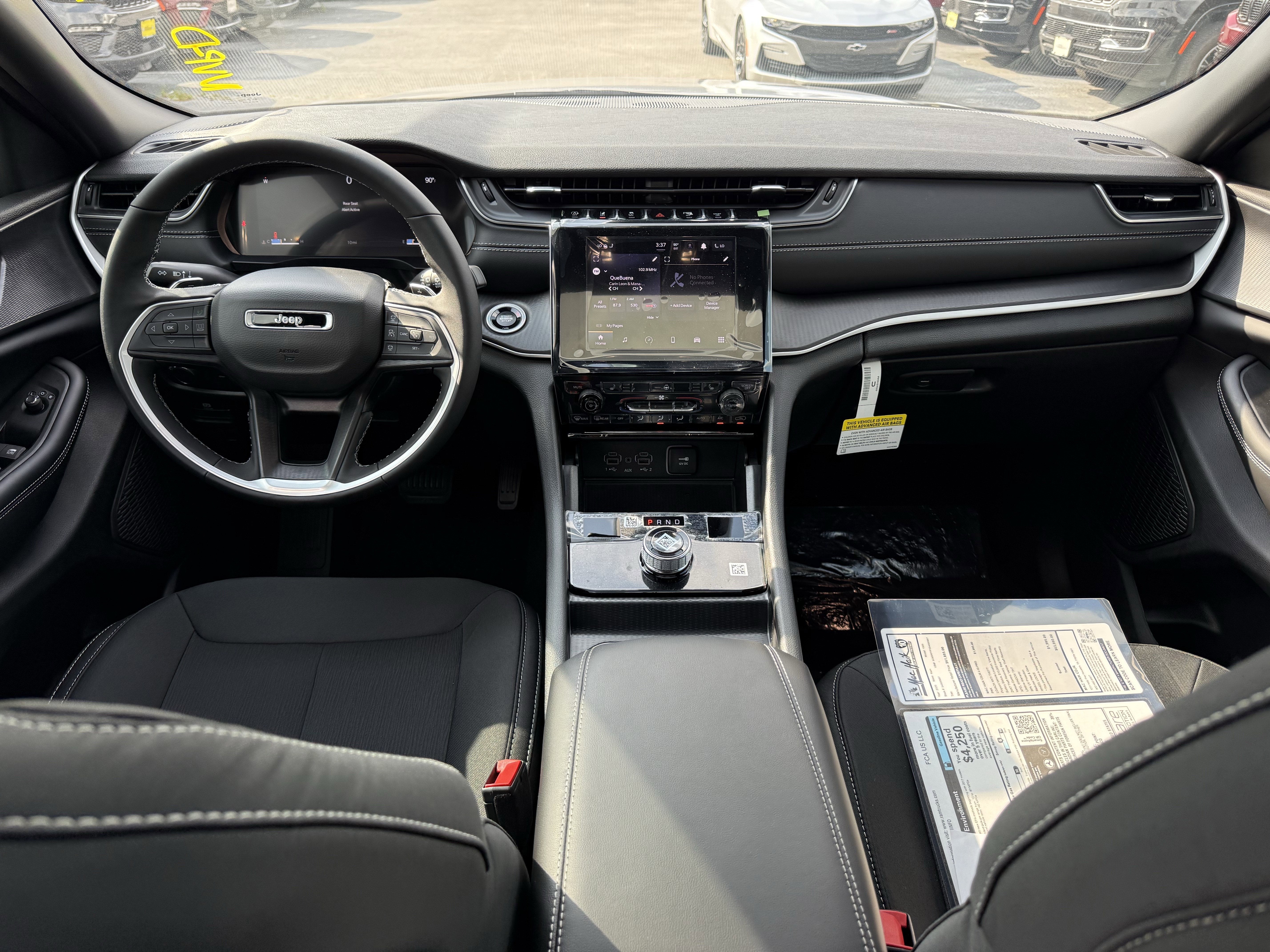 2025 Jeep Grand Cherokee GRAND CHEROKEE LAREDO X 4X2