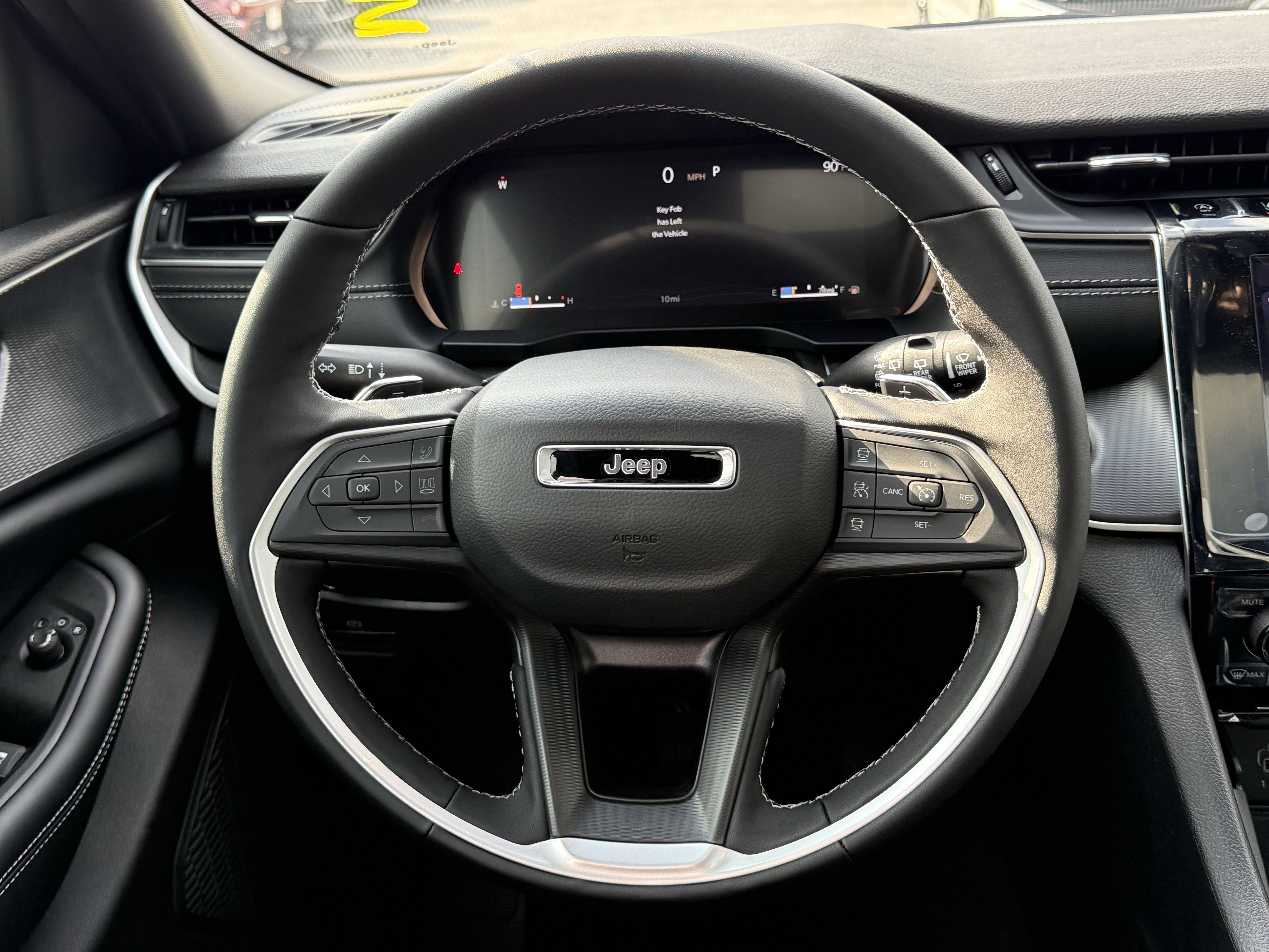 2025 Jeep Grand Cherokee GRAND CHEROKEE LAREDO X 4X2