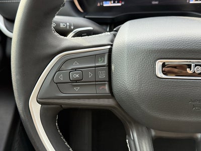 2025 Jeep Grand Cherokee GRAND CHEROKEE LAREDO X 4X2