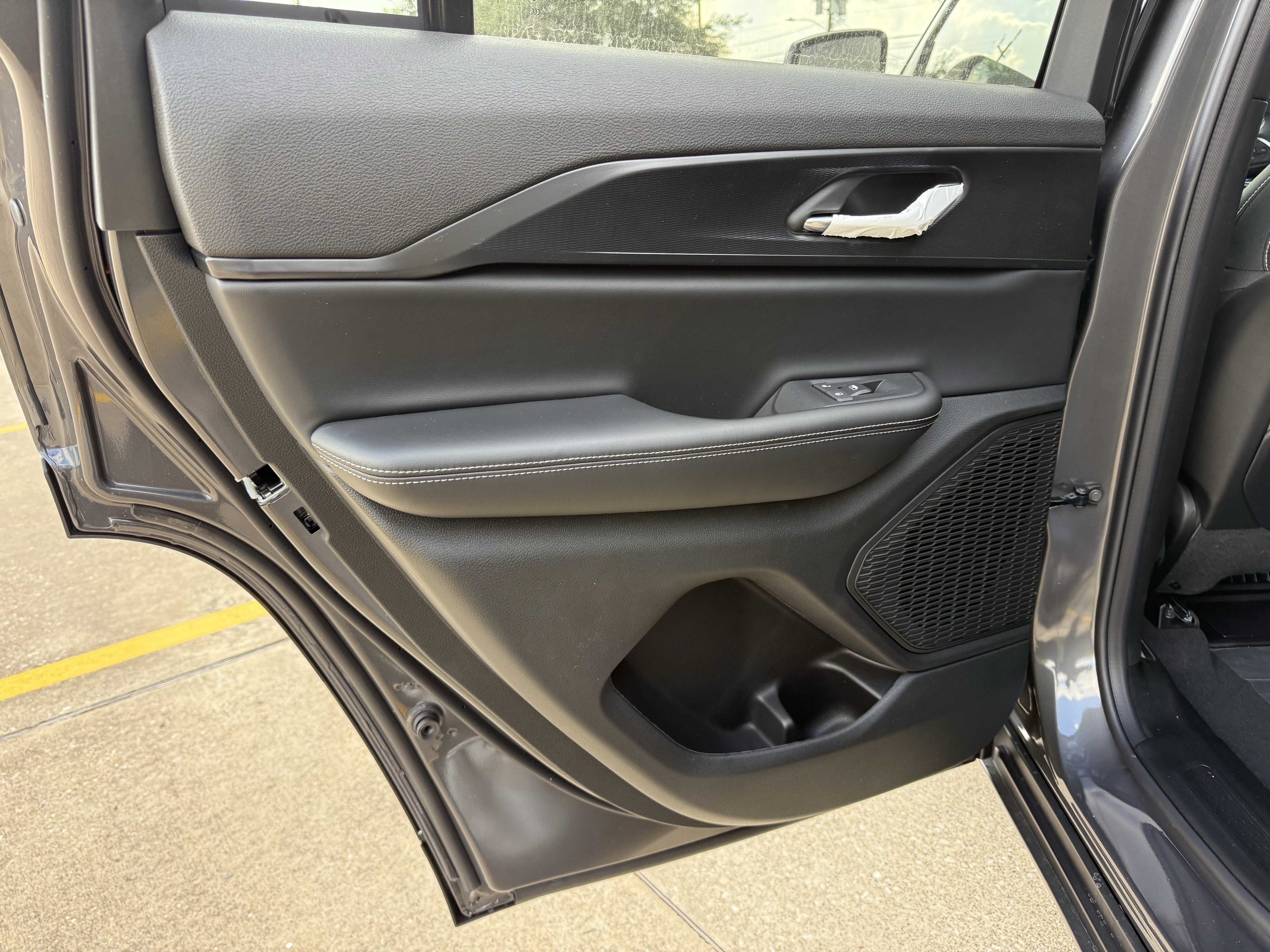 2025 Jeep Grand Cherokee GRAND CHEROKEE LAREDO X 4X2