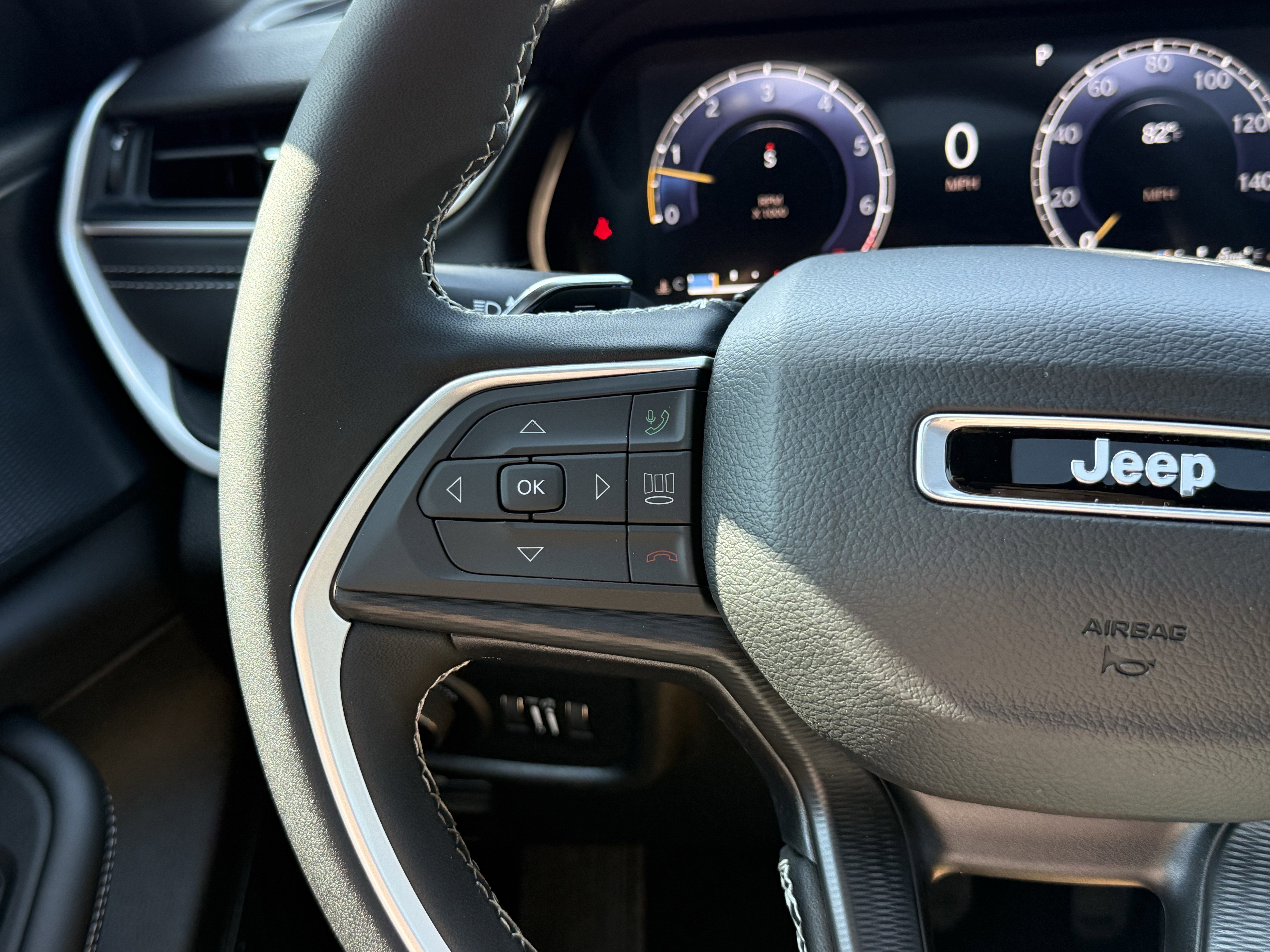 2025 Jeep Grand Cherokee GRAND CHEROKEE LAREDO X 4X2