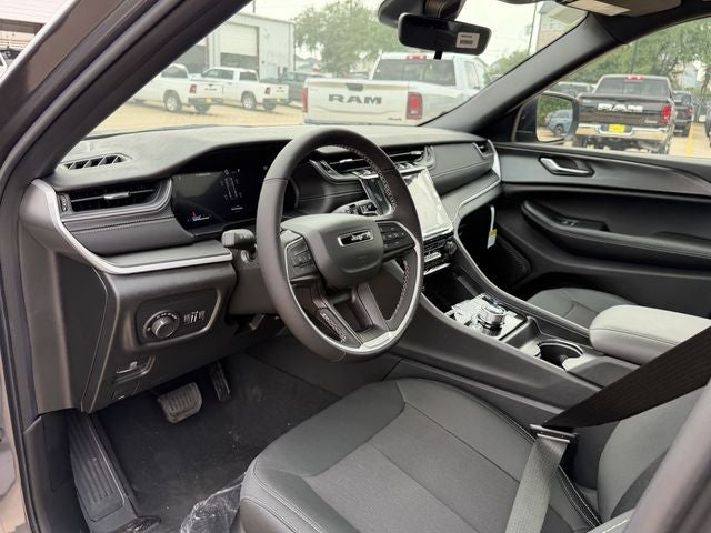 2026 Jeep Grand Cherokee GRAND CHEROKEE LAREDO X 4X2