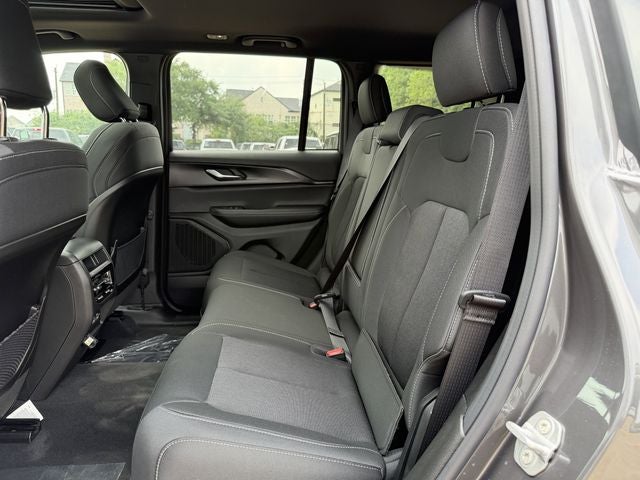 2026 Jeep Grand Cherokee GRAND CHEROKEE LAREDO X 4X2