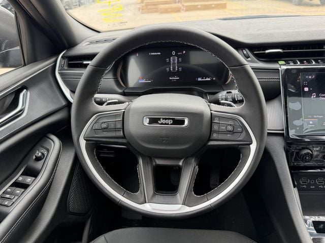 2026 Jeep Grand Cherokee GRAND CHEROKEE LAREDO X 4X2
