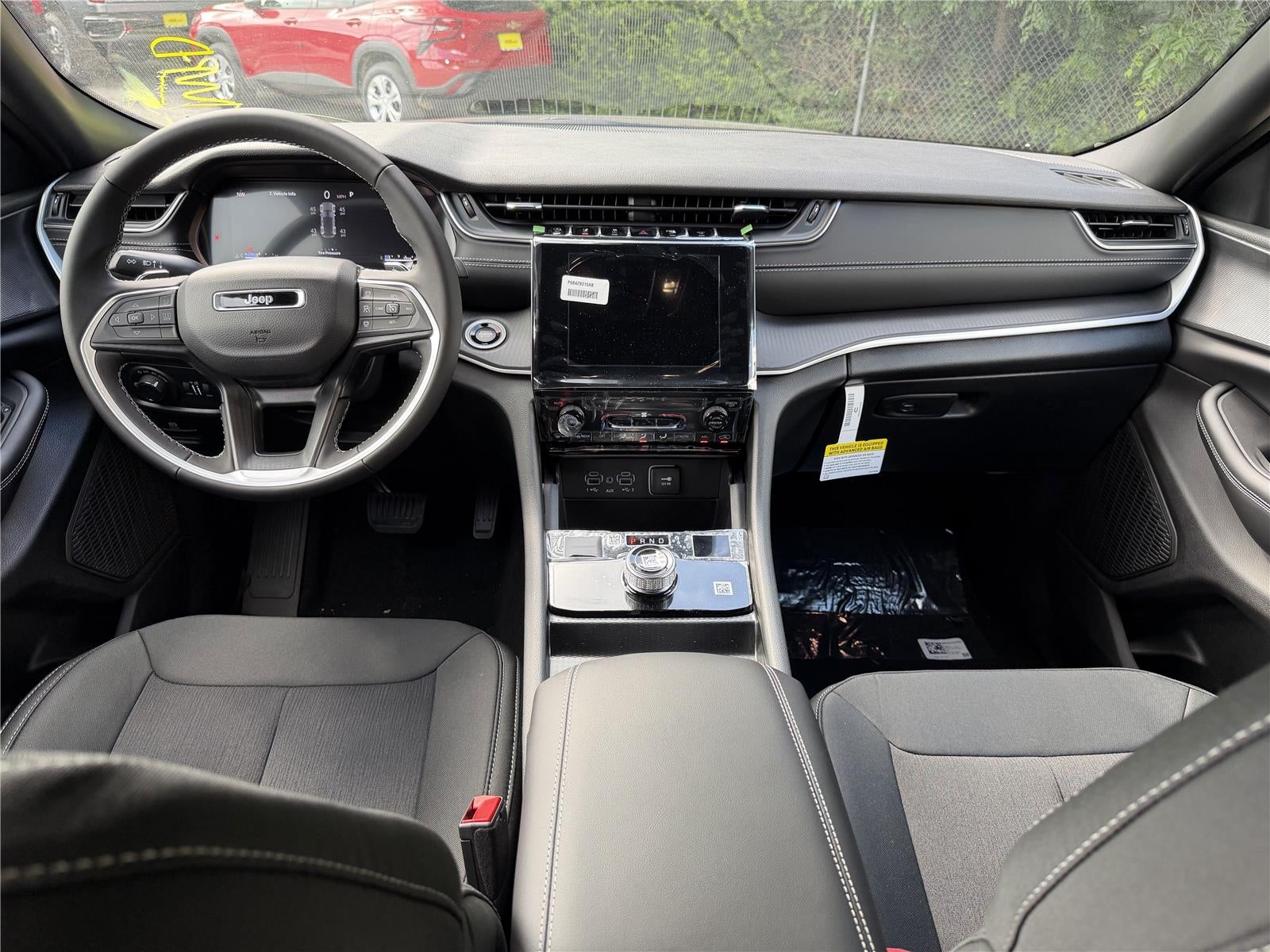 2026 Jeep Grand Cherokee Laredo
