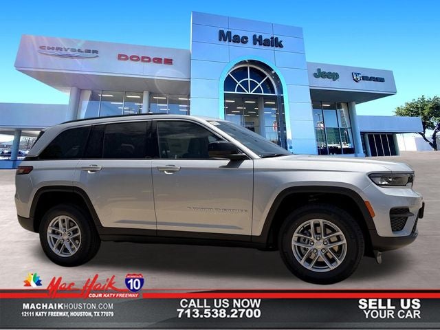 2026 Jeep Grand Cherokee Laredo's photo