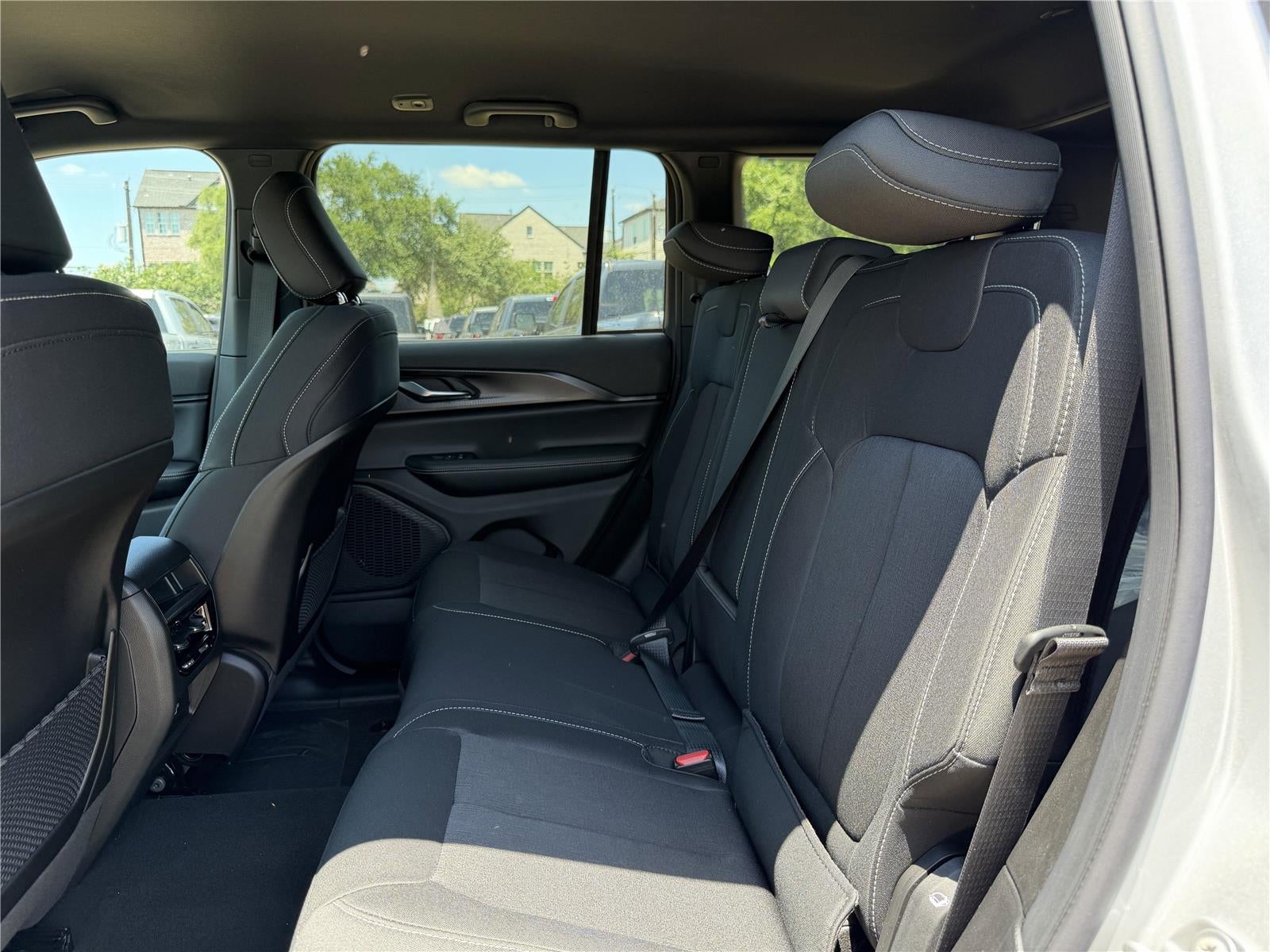 2026 Jeep Grand Cherokee GRAND CHEROKEE LAREDO 4X2