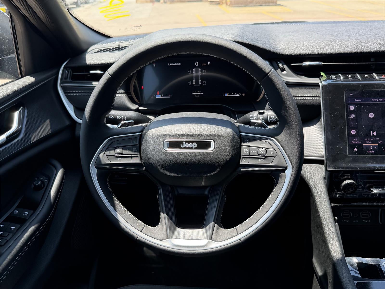 2026 Jeep Grand Cherokee GRAND CHEROKEE LAREDO 4X2