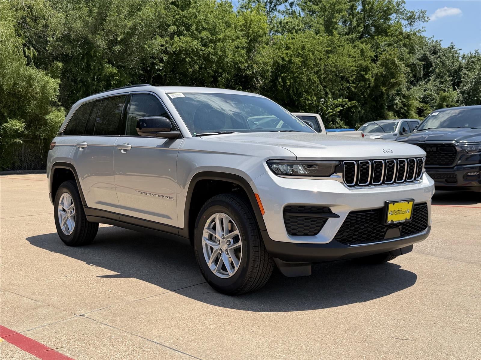 2026 Jeep Grand Cherokee GRAND CHEROKEE LAREDO 4X2