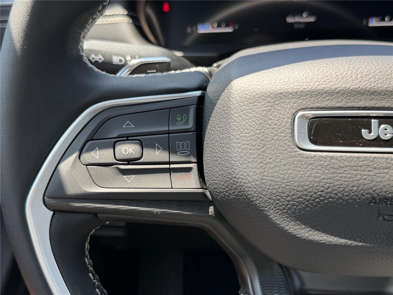 2026 Jeep Grand Cherokee GRAND CHEROKEE LAREDO 4X2