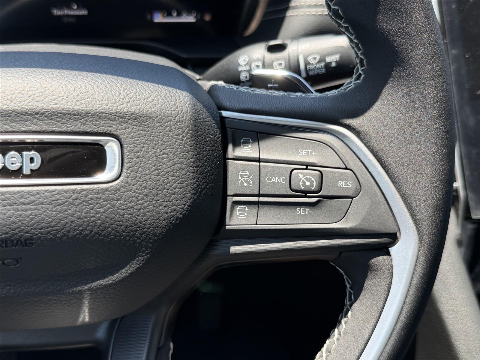 2026 Jeep Grand Cherokee GRAND CHEROKEE LAREDO 4X2