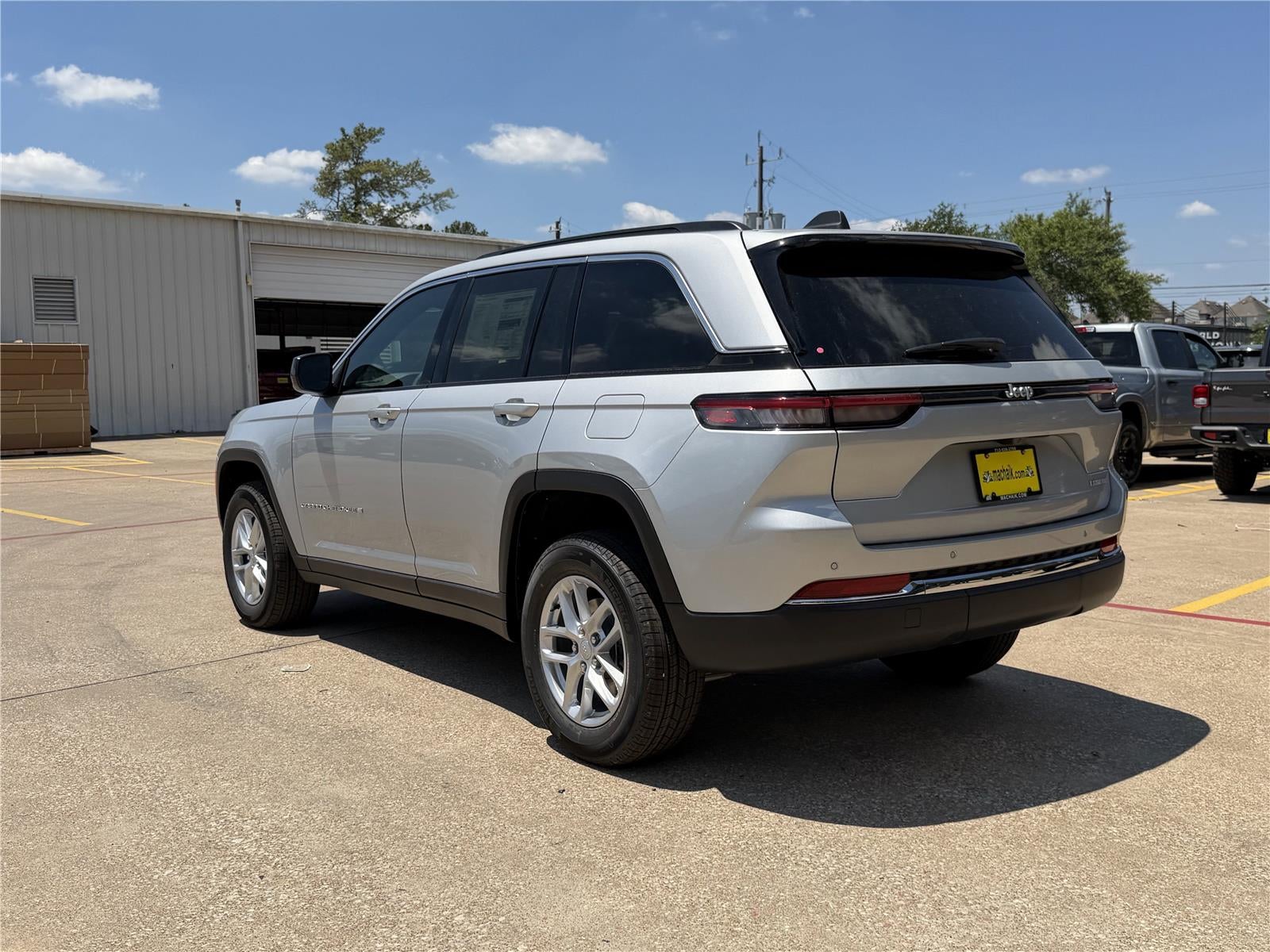2026 Jeep Grand Cherokee GRAND CHEROKEE LAREDO 4X2
