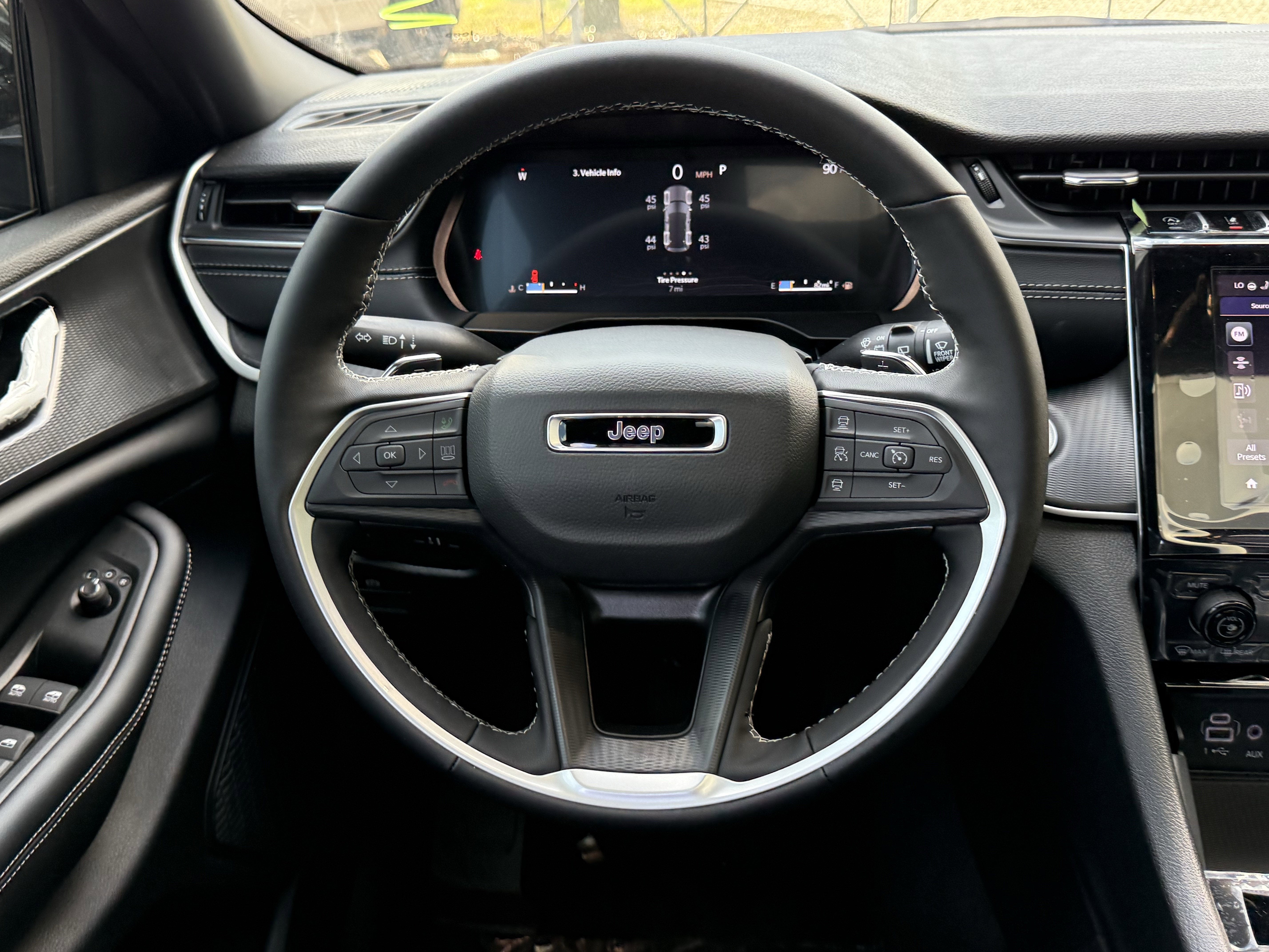 2025 Jeep Grand Cherokee GRAND CHEROKEE ALTITUDE X 4X2