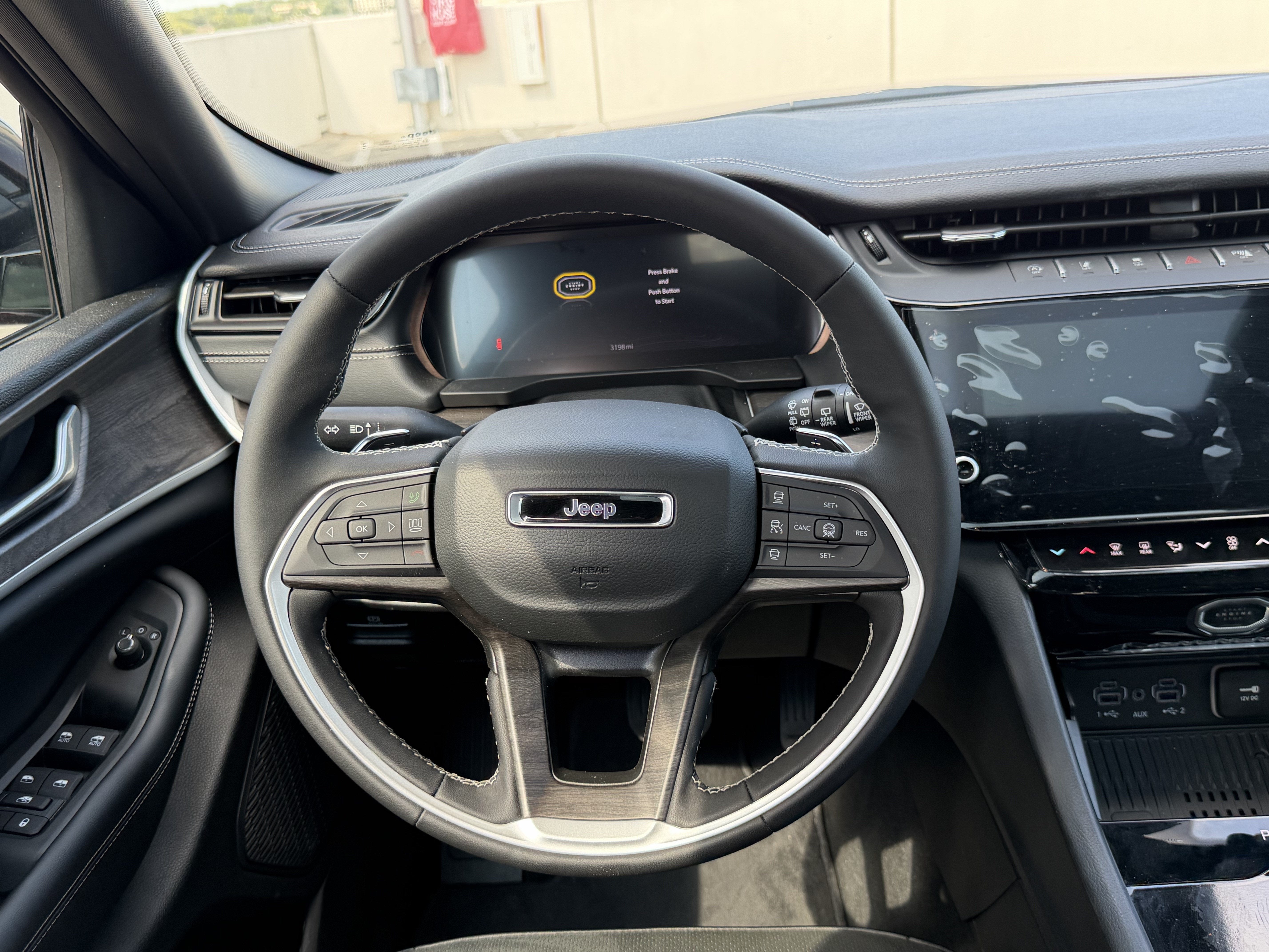 2026 Jeep Grand Cherokee Laredo Altitude