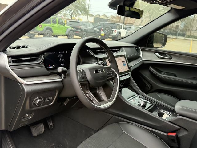 2026 Jeep Grand Cherokee GRAND CHEROKEE LAREDO ALTITUDE 4X2