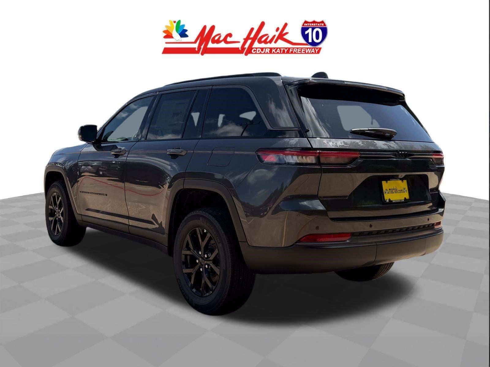 2026 Jeep Grand Cherokee Laredo Altitude