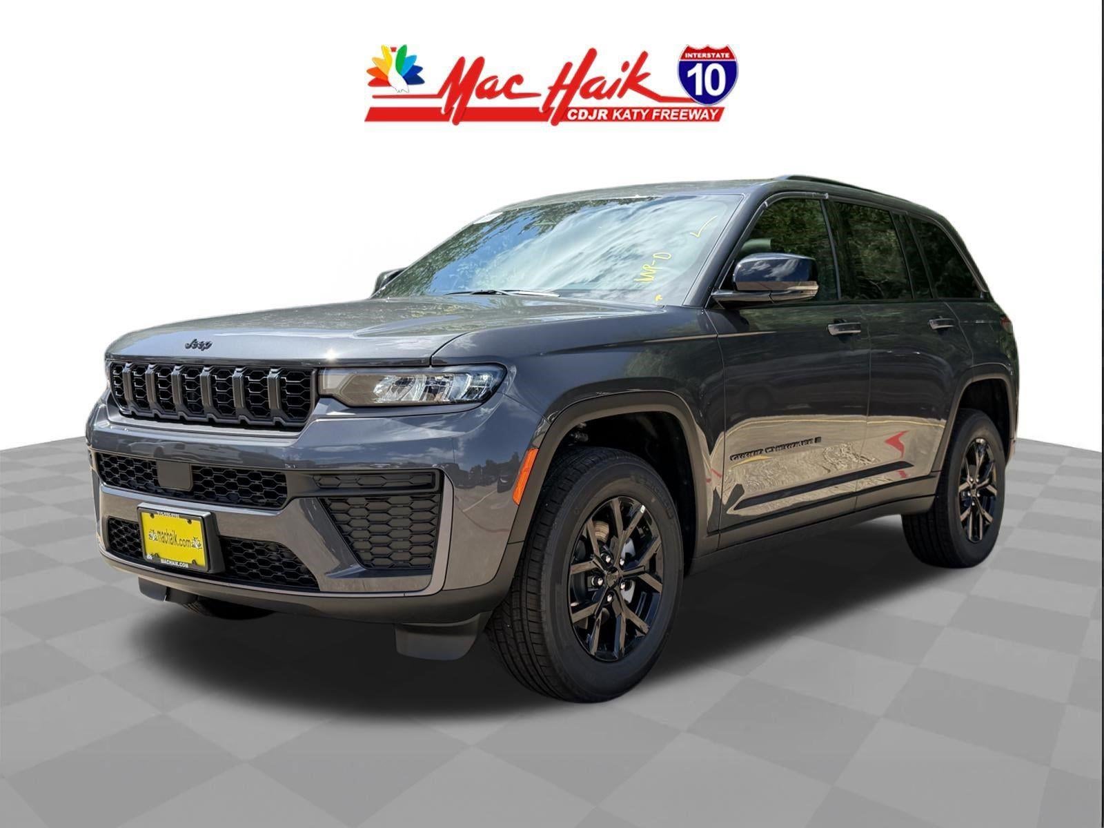 2026 Jeep Grand Cherokee Laredo Altitude