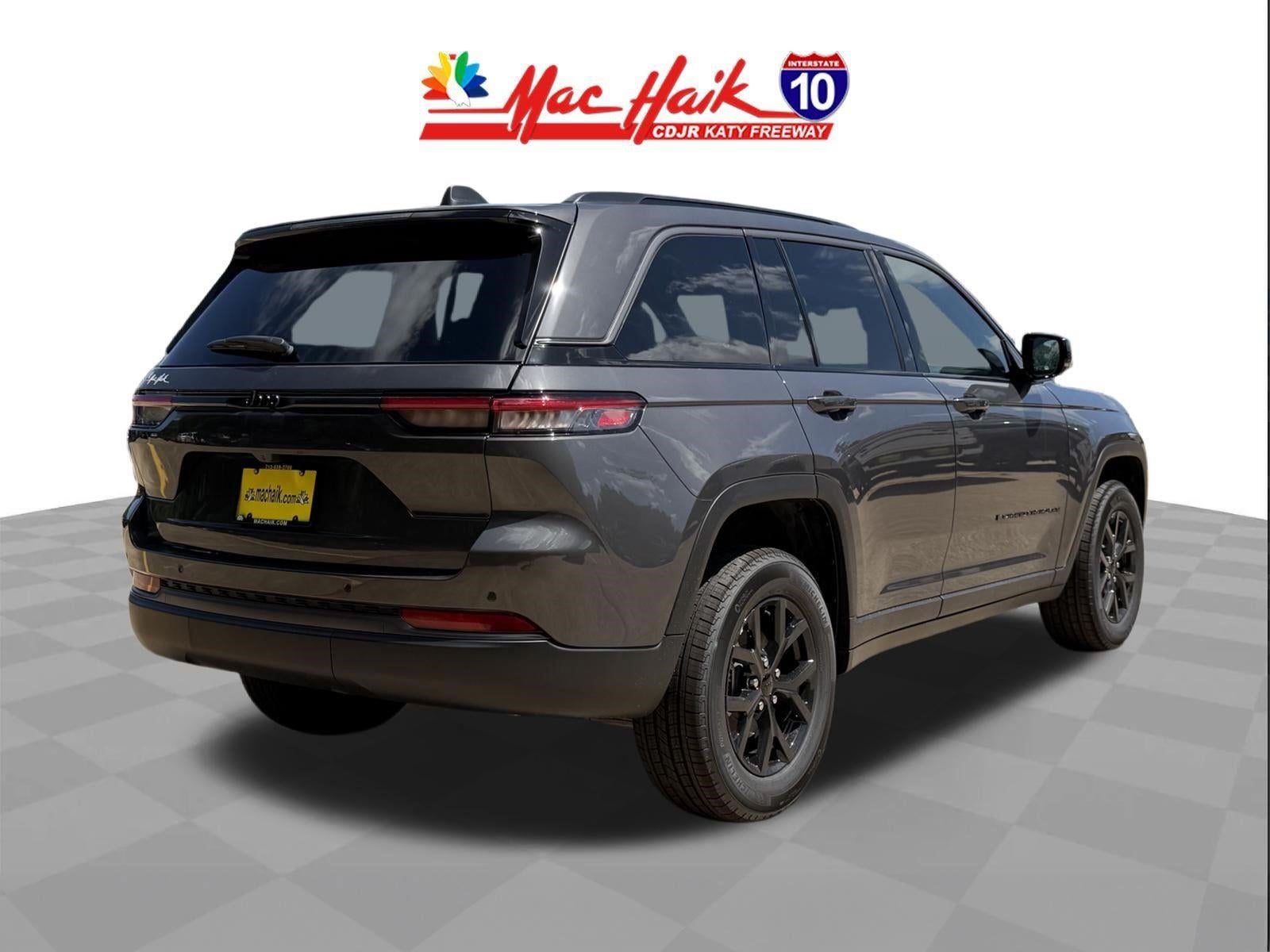 2026 Jeep Grand Cherokee Laredo Altitude