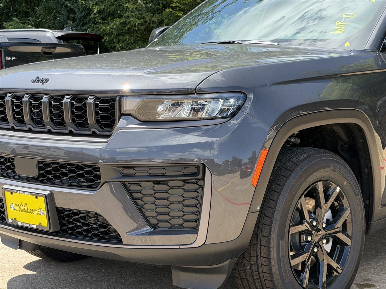 2026 Jeep Grand Cherokee Laredo Altitude