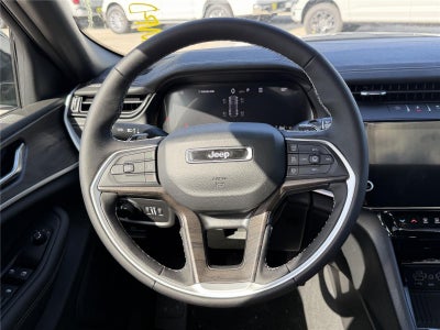 2026 Jeep Grand Cherokee Laredo Altitude