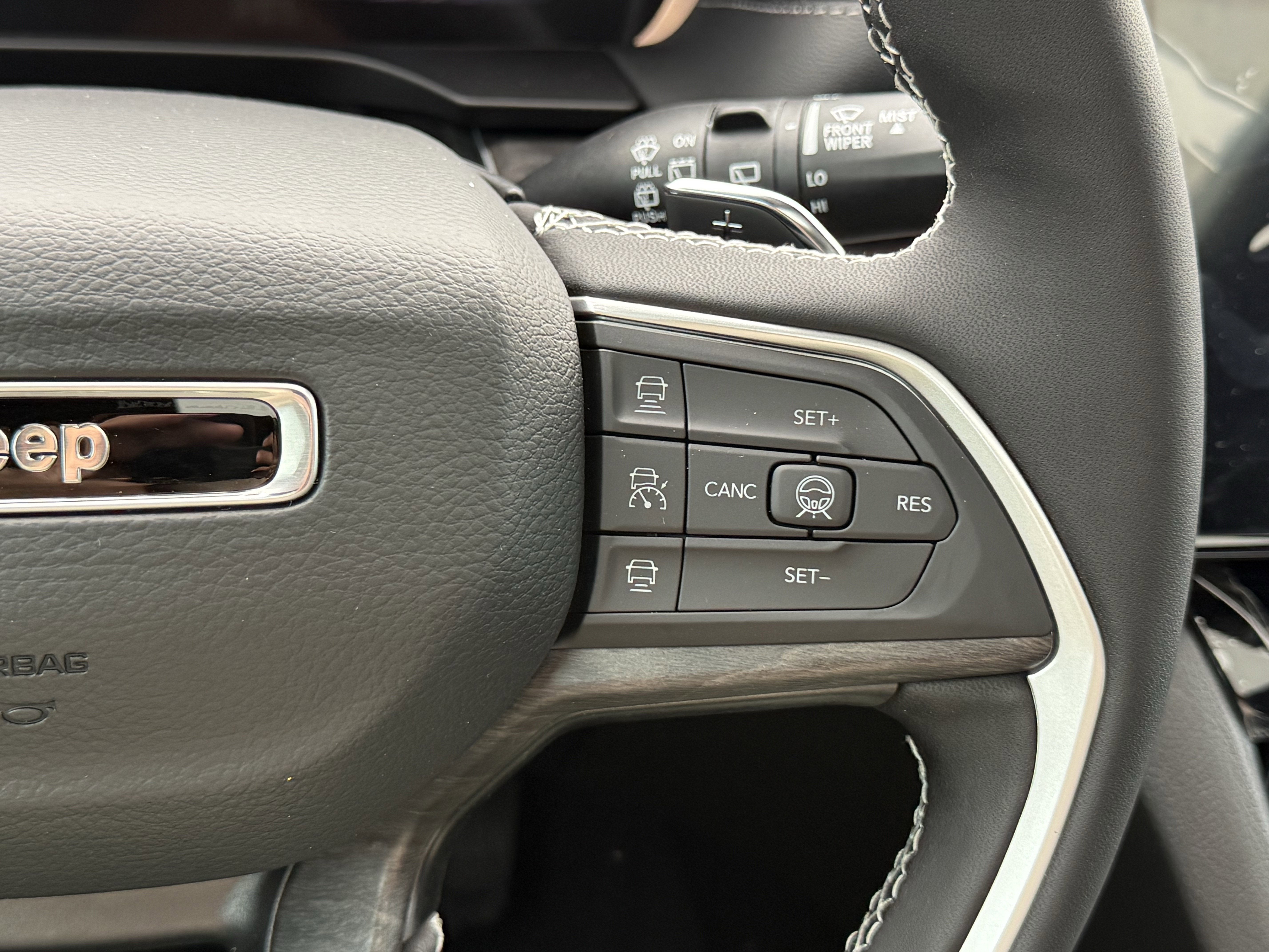 2026 Jeep Grand Cherokee GRAND CHEROKEE ALTITUDE 4X2