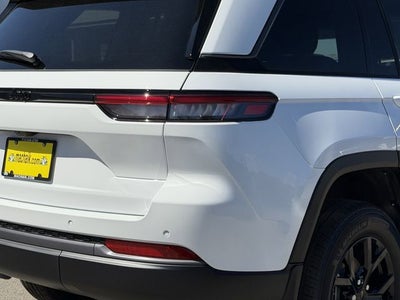 2026 Jeep Grand Cherokee GRAND CHEROKEE LAREDO ALTITUDE 4X2