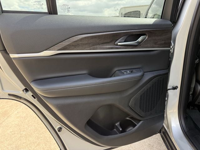 2026 Jeep Grand Cherokee GRAND CHEROKEE LAREDO ALTITUDE 4X2