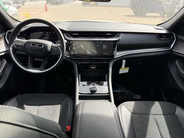 2026 Jeep Grand Cherokee GRAND CHEROKEE LAREDO ALTITUDE 4X2