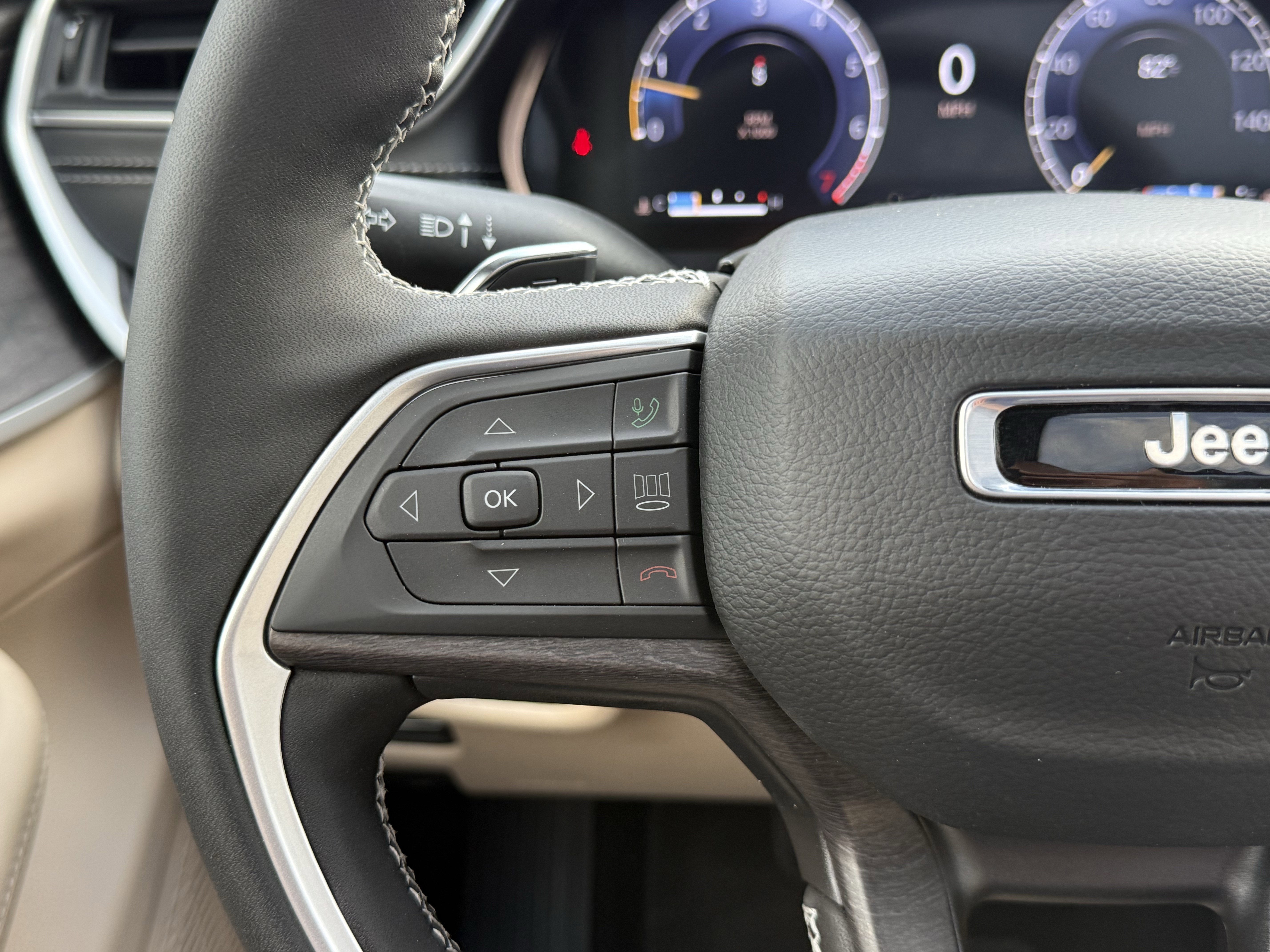 2025 Jeep Grand Cherokee GRAND CHEROKEE LIMITED 4X2