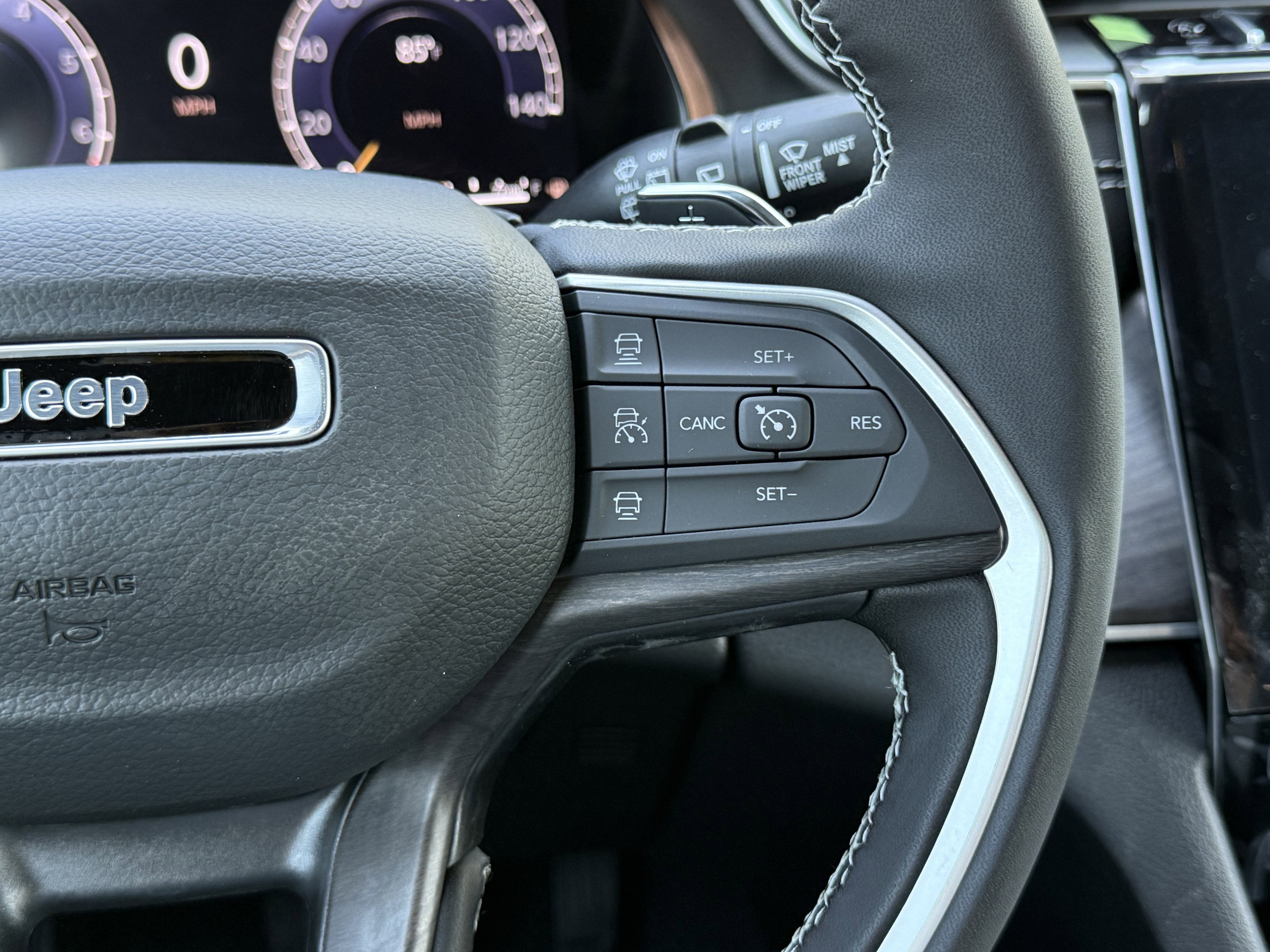 2025 Jeep Grand Cherokee GRAND CHEROKEE LIMITED 4X2