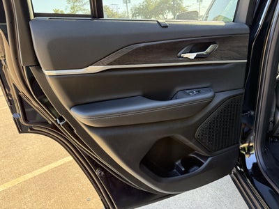 2025 Jeep Grand Cherokee GRAND CHEROKEE LIMITED 4X2