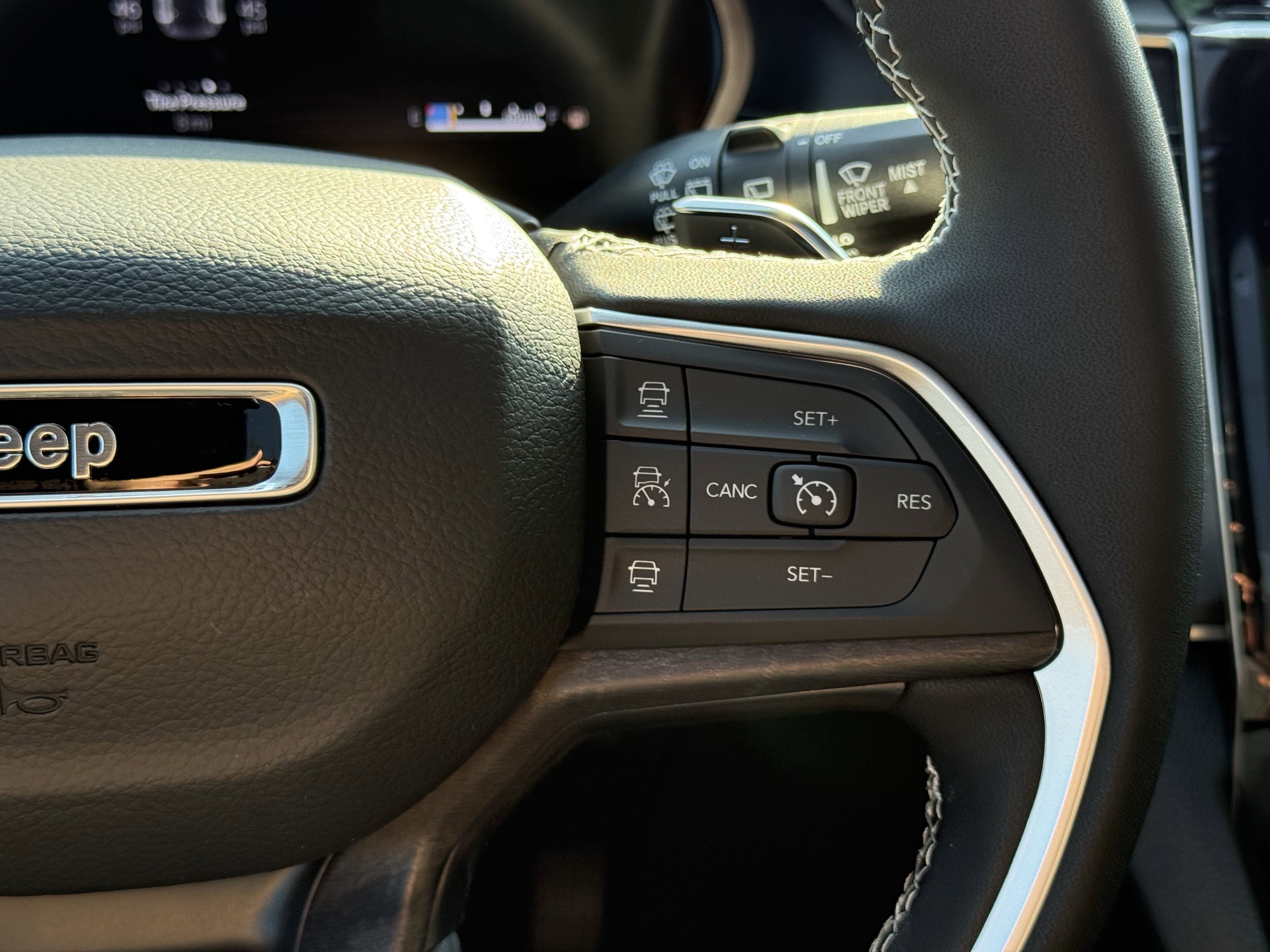 2025 Jeep Grand Cherokee GRAND CHEROKEE LIMITED 4X2