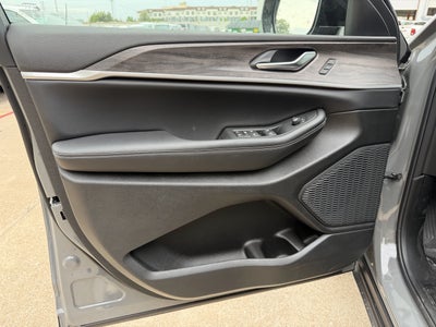 2027 Jeep Grand Cherokee Limited
