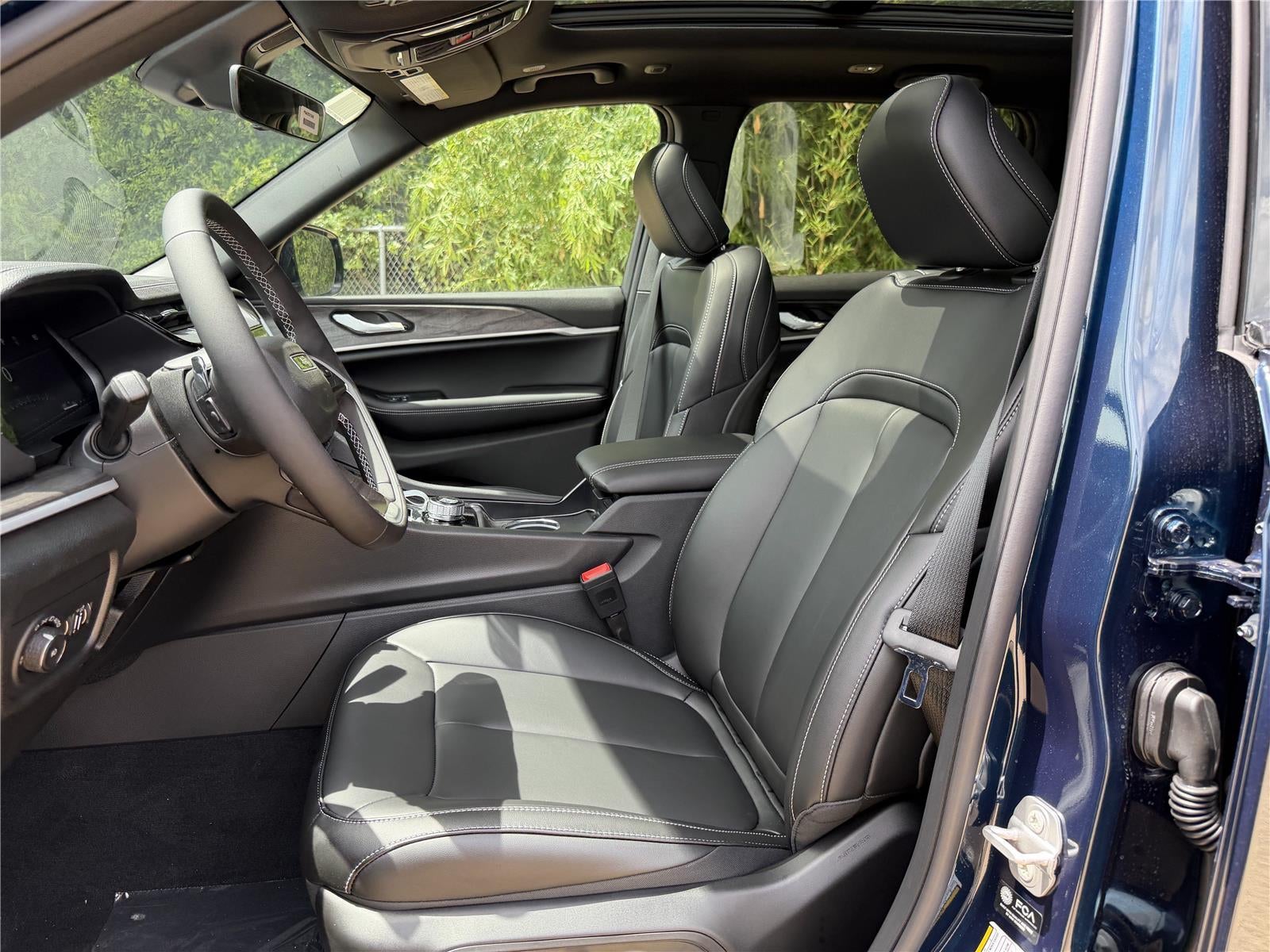 2026 Jeep CHEROKEE GRAND CHEROKEE LIMITED 4X2